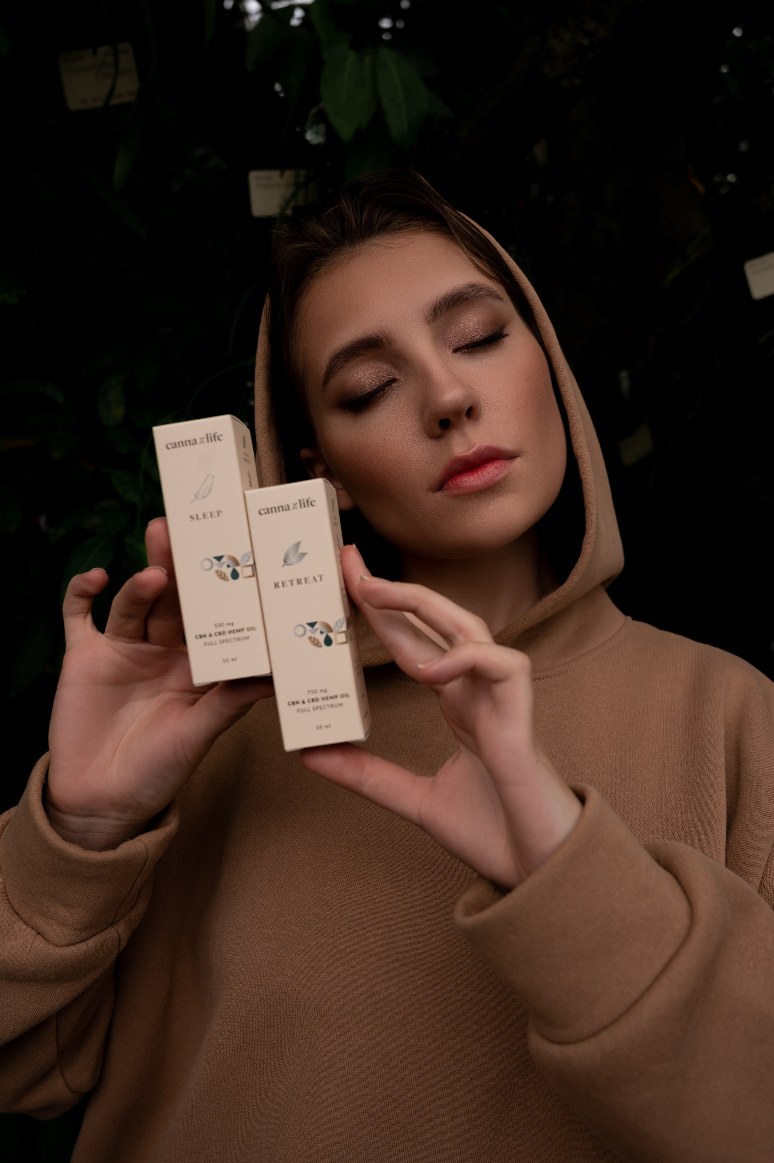 CannaXlife CBD products. ANNA-MARIA PHOTO CONTENT CREATOR — фотограф, эстет, художник и визуальный эксперт в Instagram, работающий в Праге