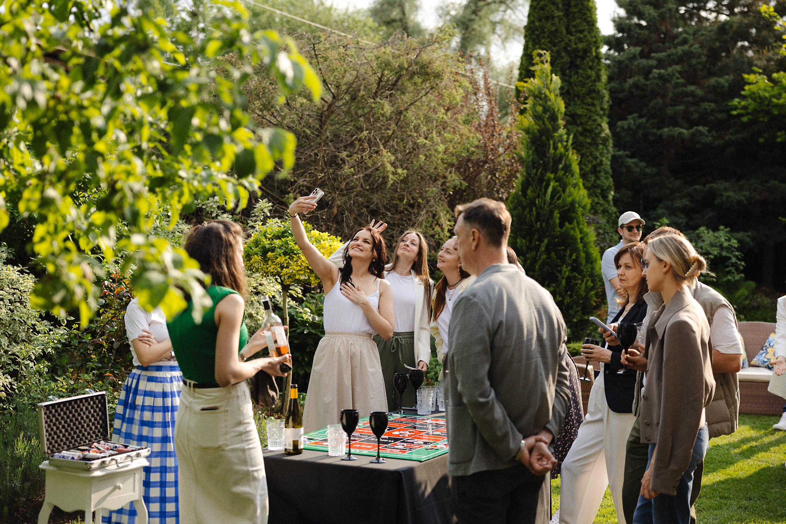 Летний день рождения в итальянском стиле — атмосферная съёмка праздника. Евгений Тимофеев | Свадебный и контент-фотограф и видеограф в Риге