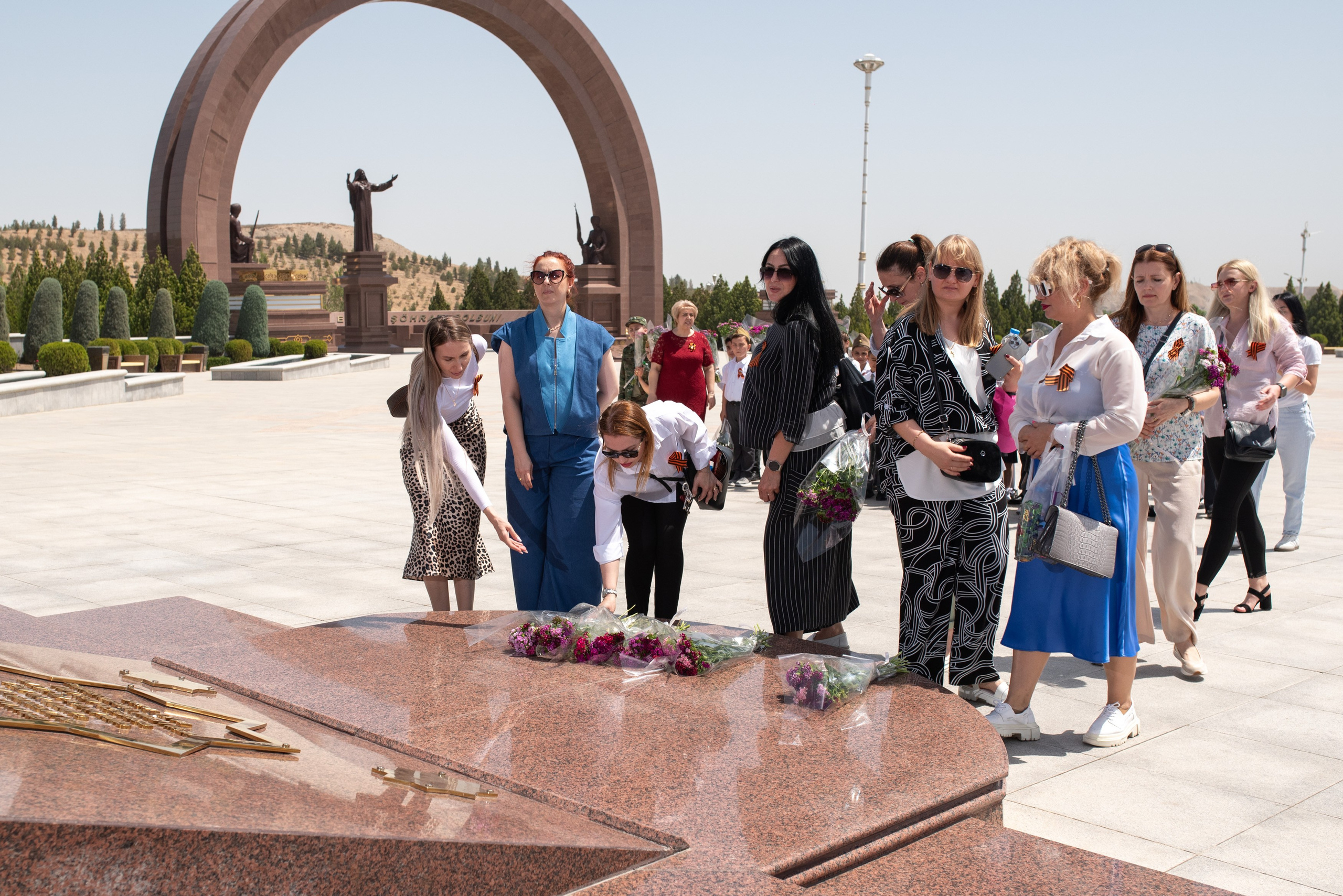 Вечный огонь 2"А» класс. Ваш фотограф в Ашхабаде Гамлет Осипов