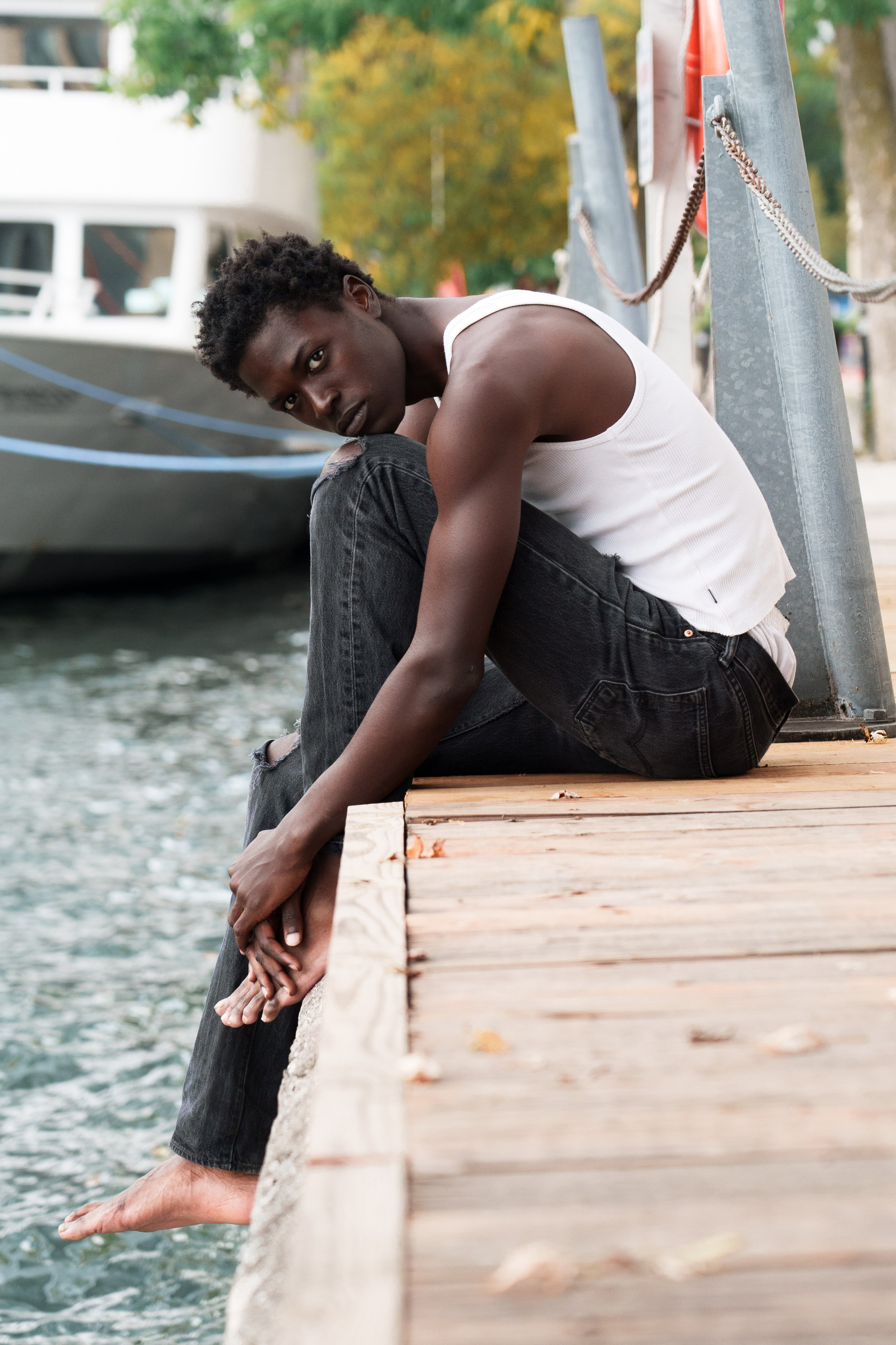 Fashion and Commercial. Production Services NV Visual