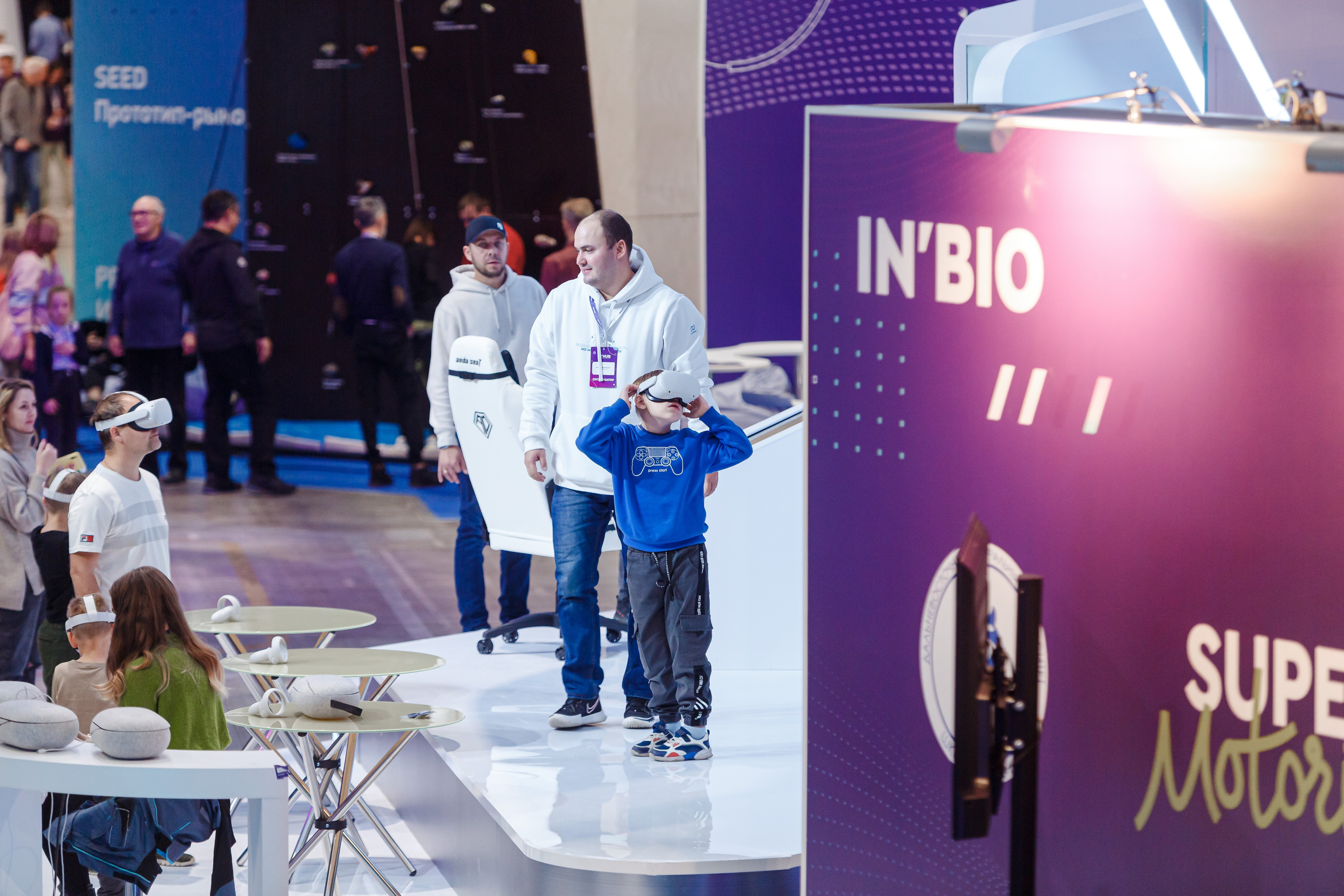 Conferencias. Fotógrafo de retrato, familia y reportajes en Valencia | España | Europa Vitalii Lumier