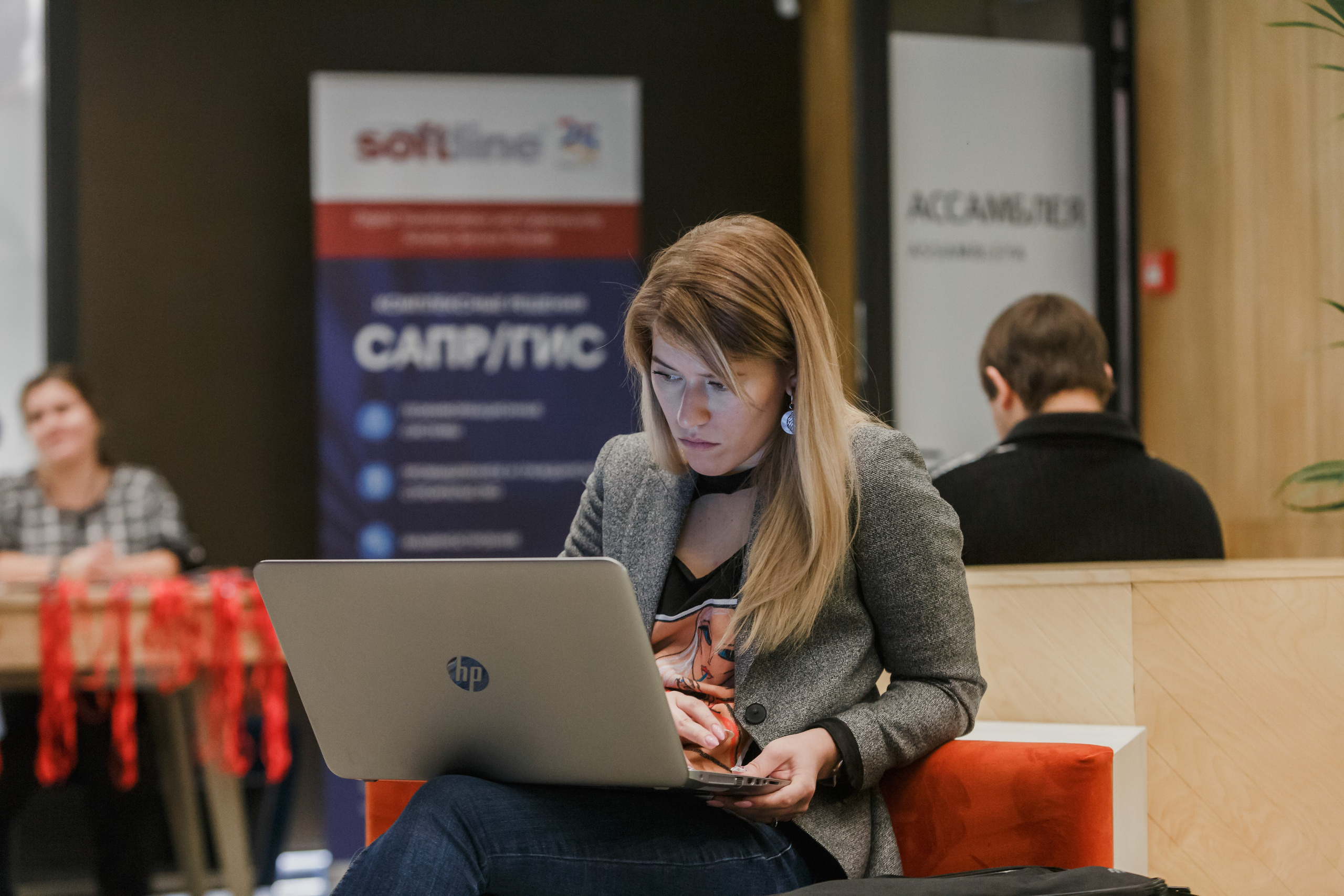 Conferencias. Fotógrafo de retrato, familia y reportajes en Valencia | España | Europa Vitalii Lumier