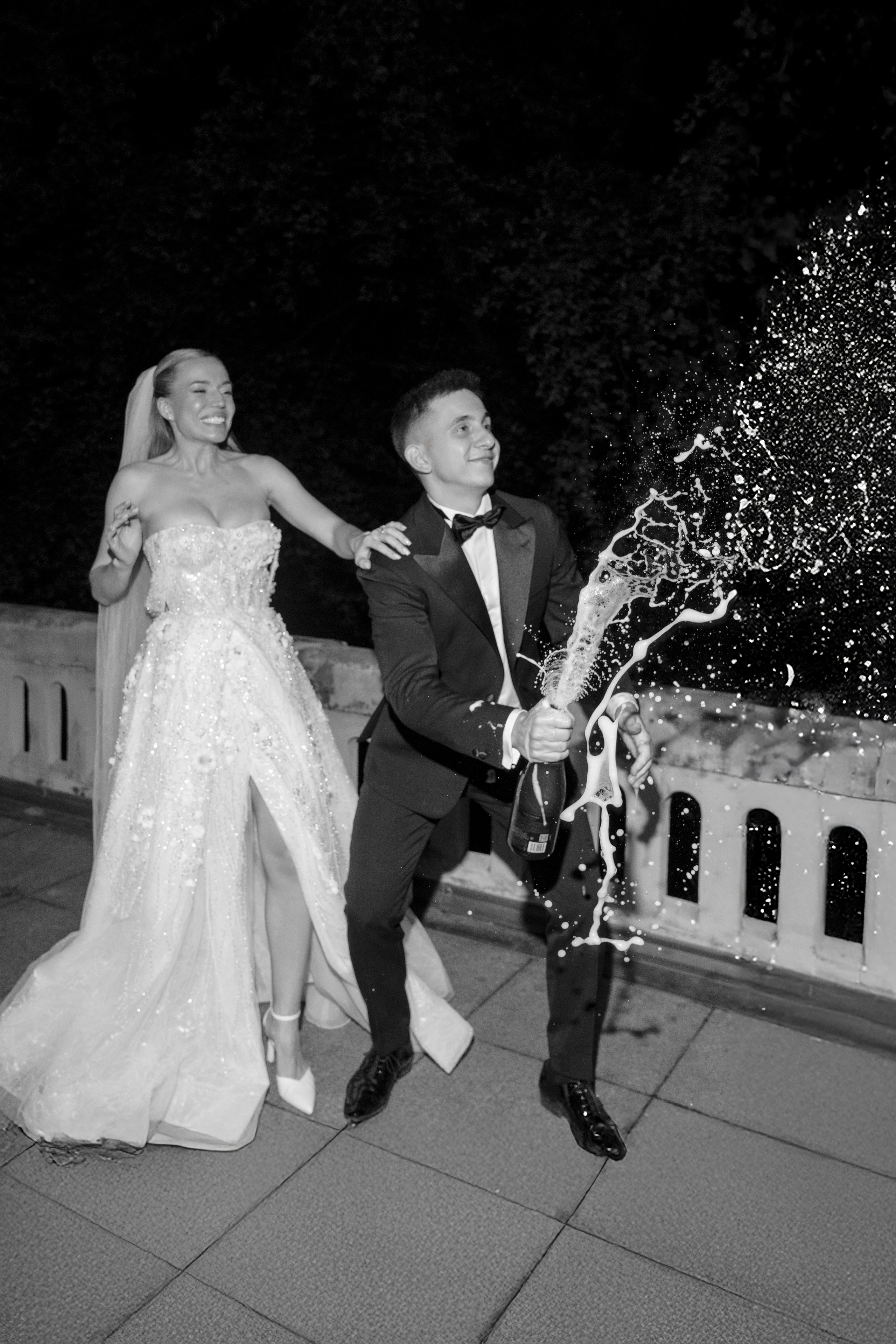 RAW Studio | Luxury Wedding Photography at Ratměřice Castle. Raw Studio: Capturing Elegant weddings accross Europe