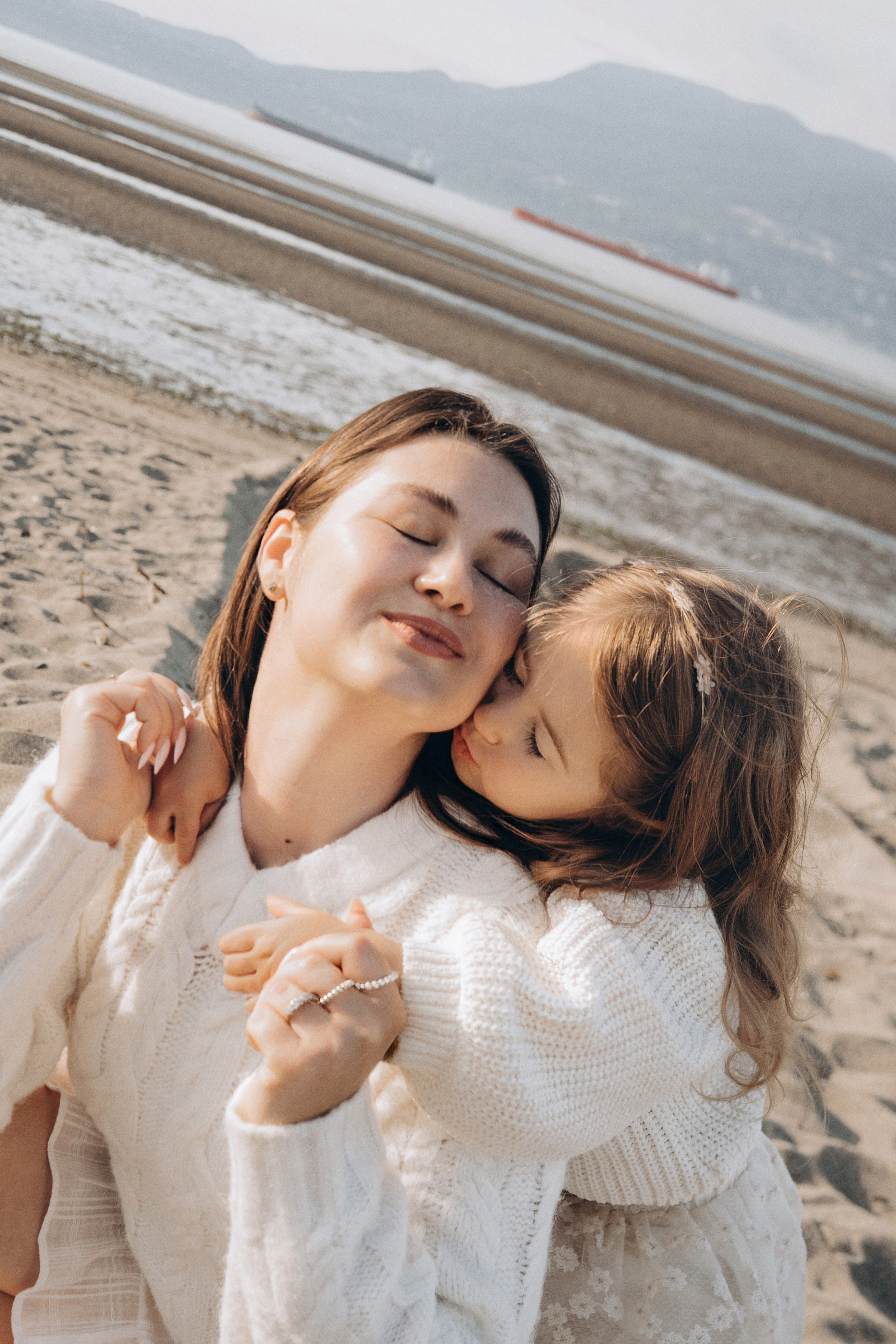 Mia & Anna. Vancouver Photographer | Catherine Vashchenko