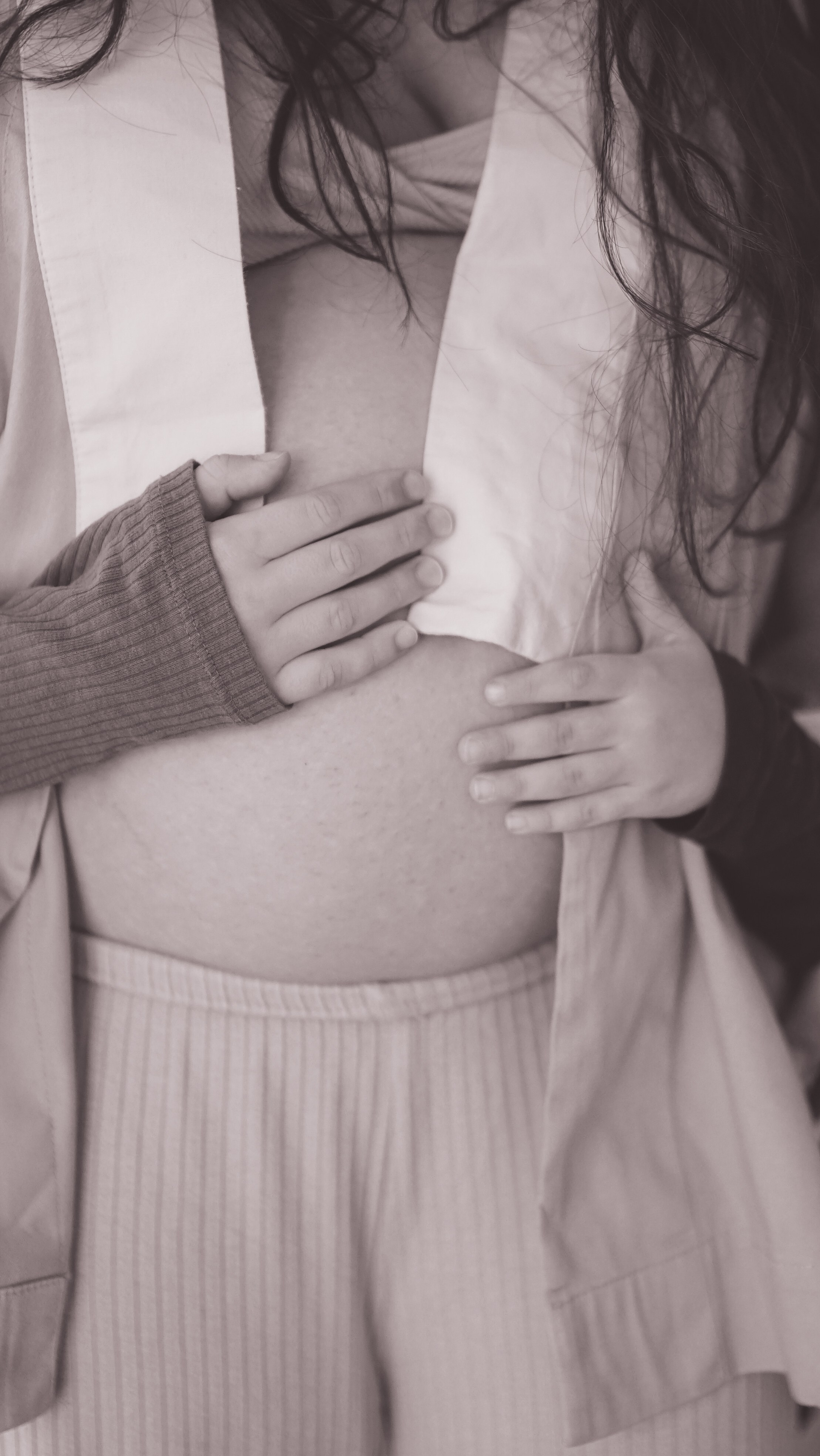 Mother Earth: Proiect de Fotografie Maternitate | Mădălina Beda. Madalina Beda- Artist vizual, fotograf, doula la nastere, consultant babywearing Brasov si in toata tara