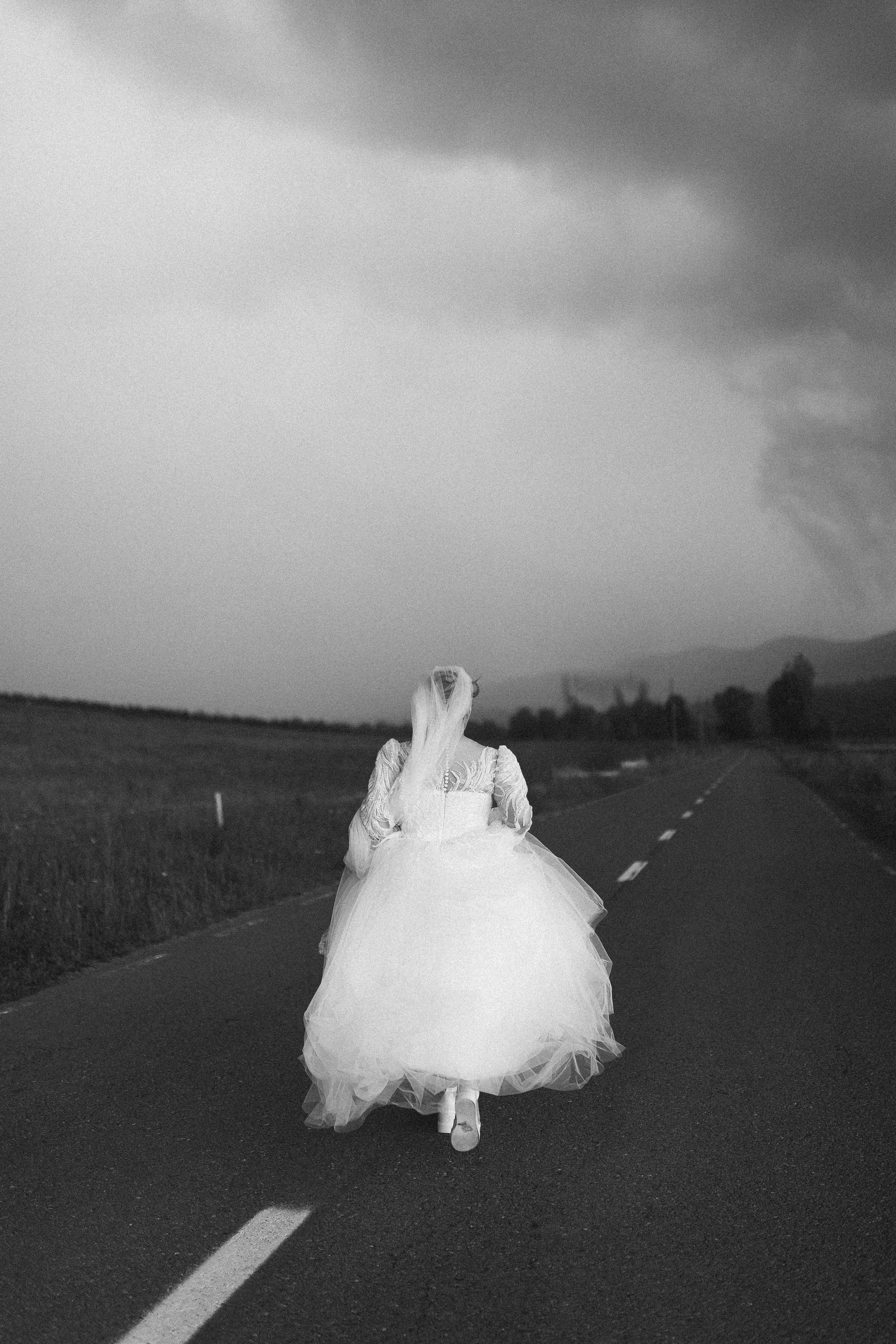 Oana & Andrei. Vlad Aconstantinesei Photographer