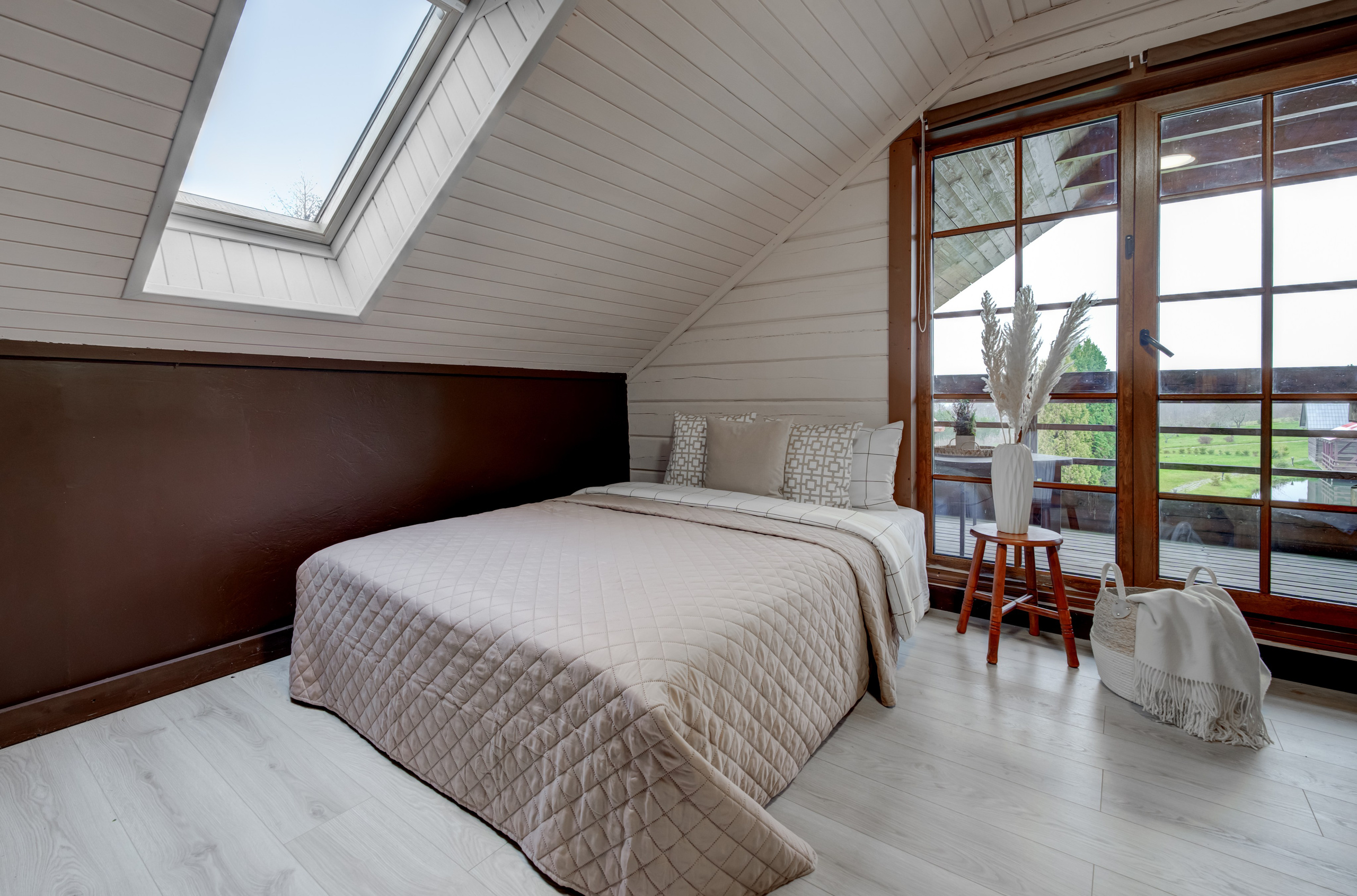 Trakų raj. sodyba. Elina Sapiega fotografė Vilniuje