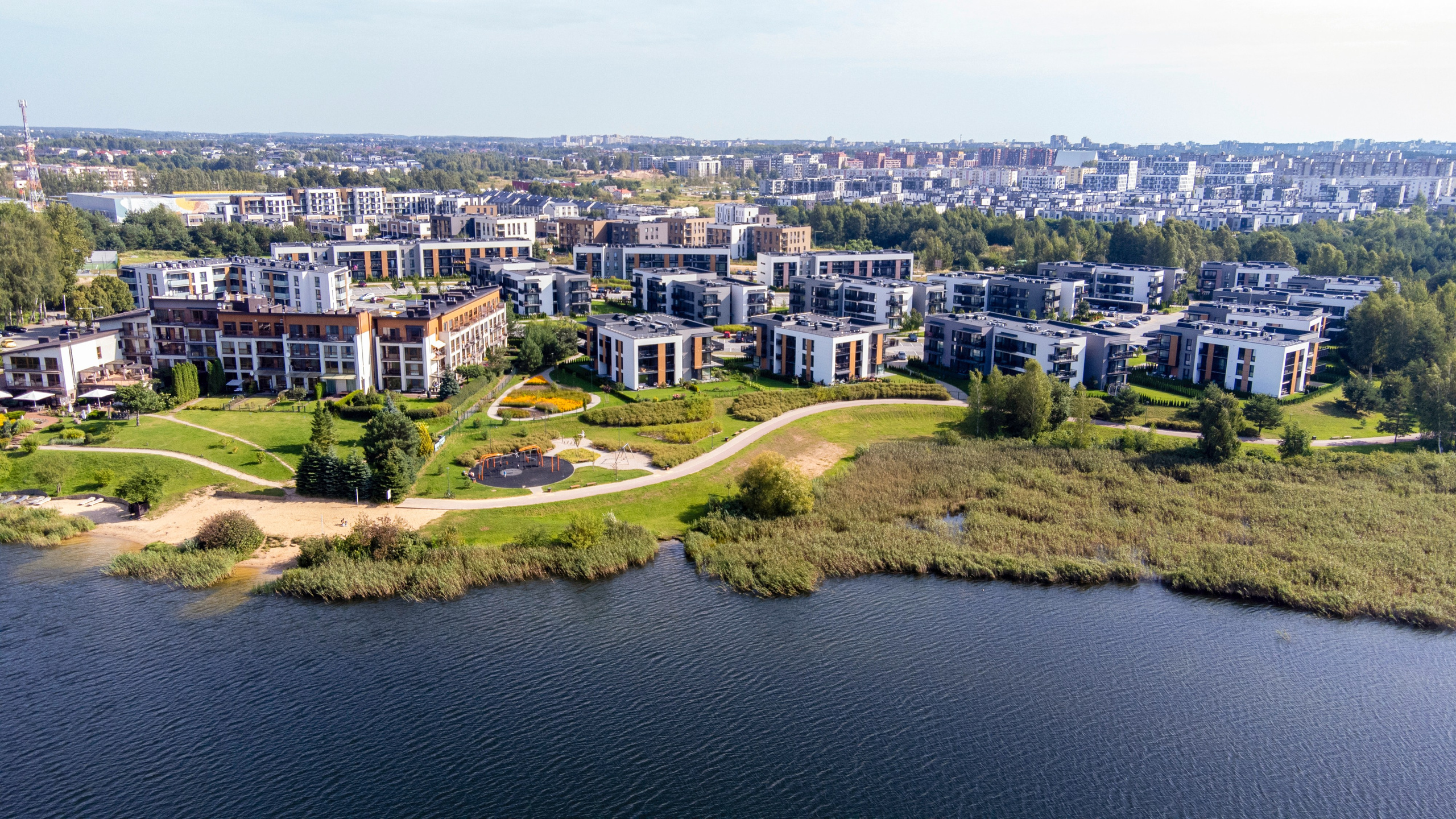 Gilužio g. 49, 2k. butas prie ežero. Elina Sapiega fotografė Vilniuje