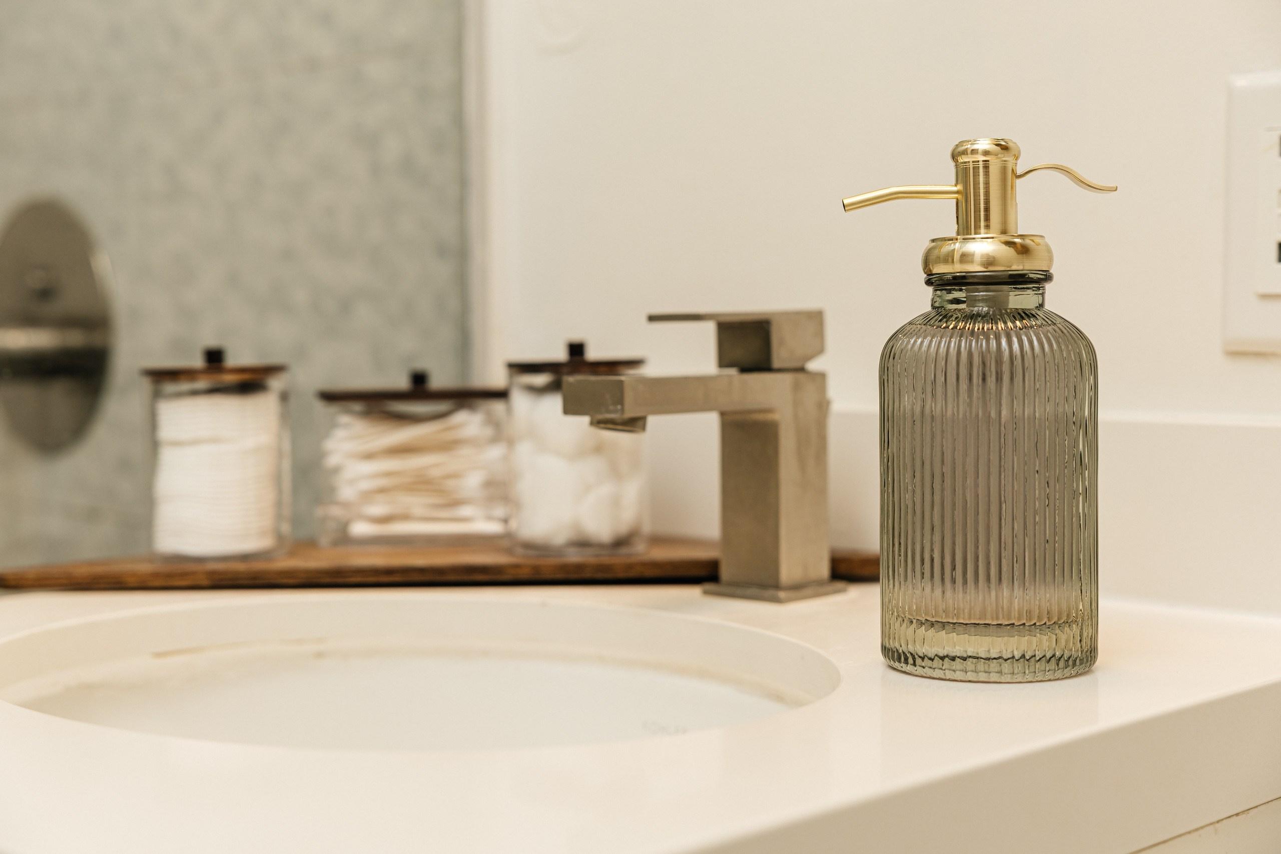 Appearance Apartments. Photographer Andrei White