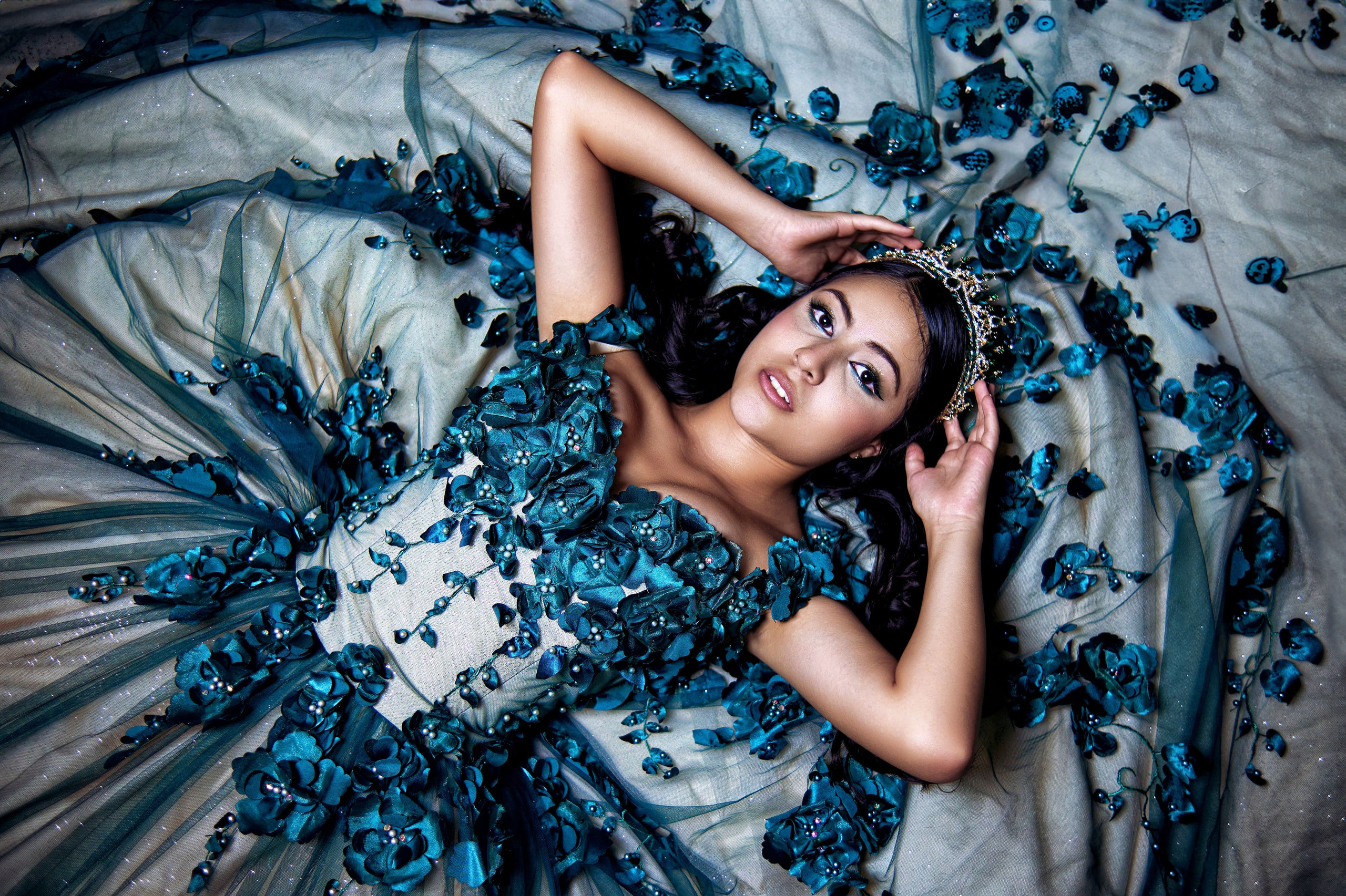 Mis 15 | Sesiones de Fotografía Modernas. Wedding Photography & Videography by ZZ Hendrick | Capturing Your Love Story in Colombia & USA