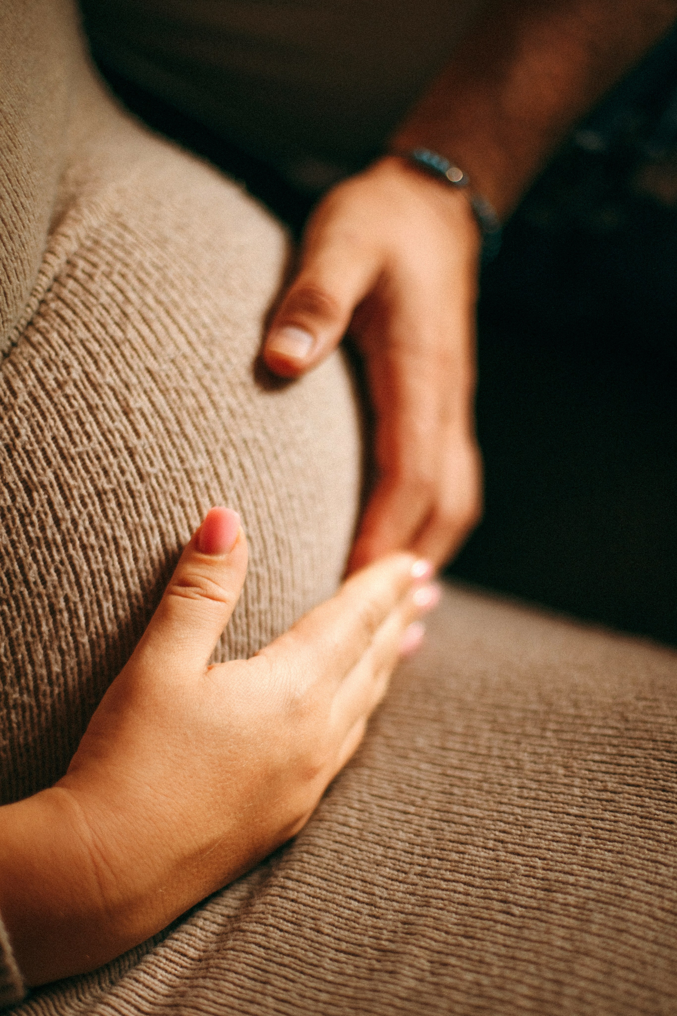 Ședințe foto pentru gravide. Fotograf de familie în Oradea Katsiaryna Ciortan