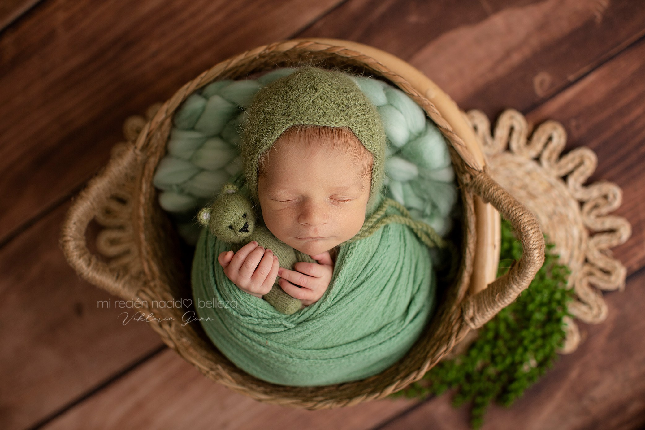 Новорожденные. Фотограф в Испании: Бенисса, Кальпе, Бенидорм, Аликанте Виктория Гунн