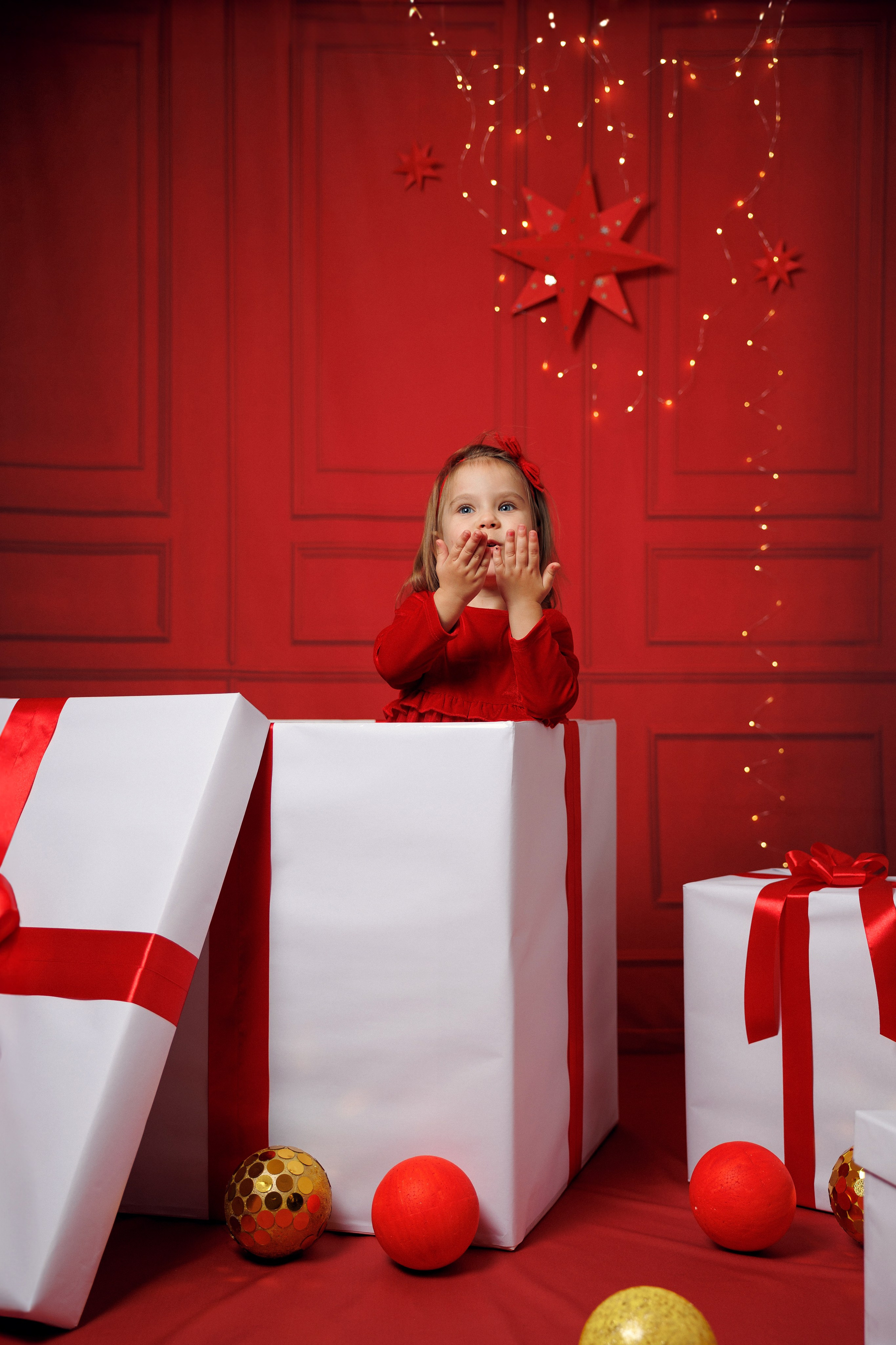 Sesja świąteczna Szczecin | Mini sesje świąteczne Szczecin | Mini sesje świąteczne | Sesja świąteczna w studio | Sesja świąteczna rodzinna cena | Mini sesja rodzinna Szczecin| Sesje świąteczne rodzinne | Sesja zdjęciowa • świąteczna sesja zdjęciowa • minimalistyczne aranżacje • zdjęcia lifestylowe • rodzinne świeta • świąteczny czas • voucher • prezent • fotografia rodzinna