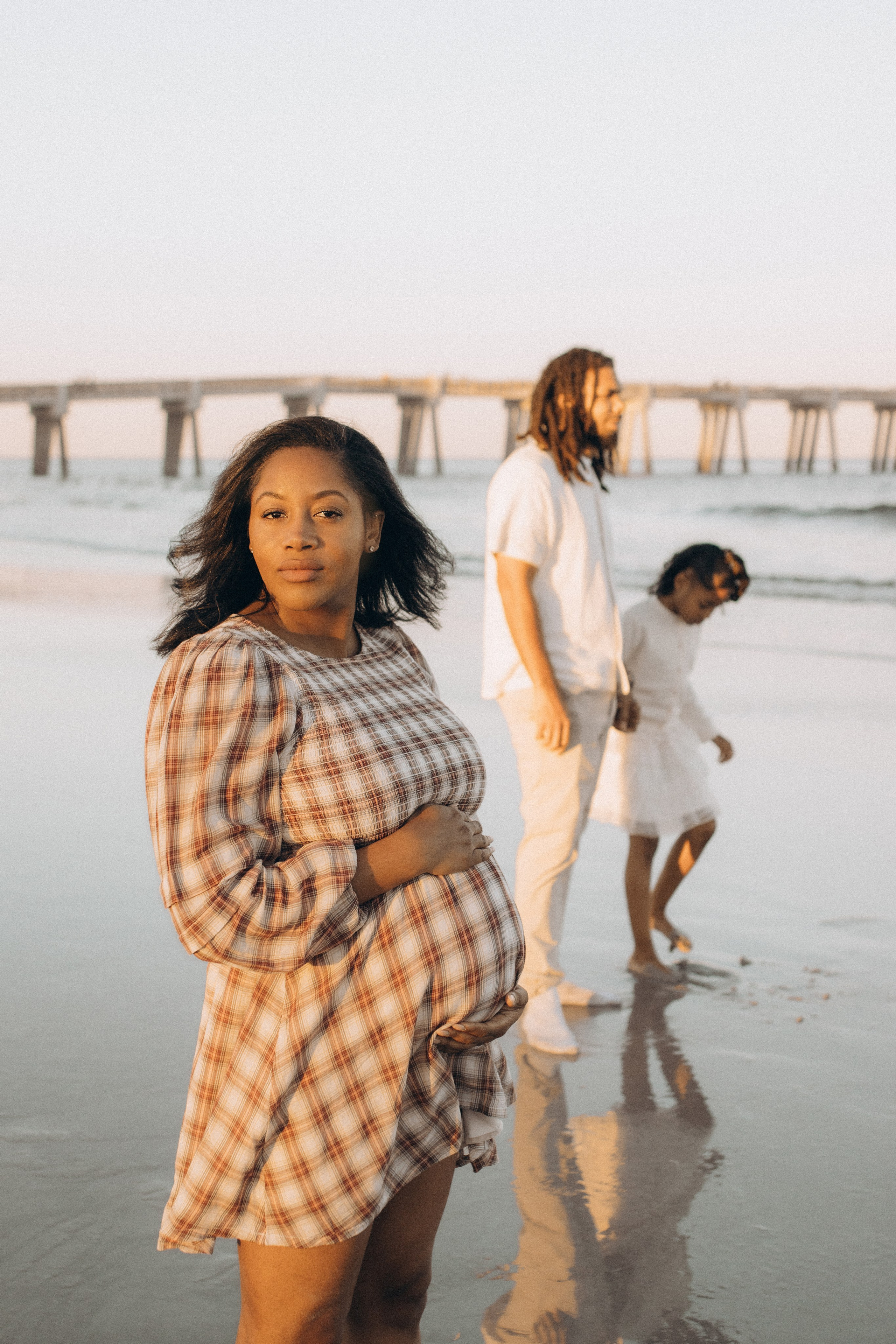 Christy’s Maternity at Jacksonville Beach. Portrait and couples photographer in Florida, Valeriia Honcharova