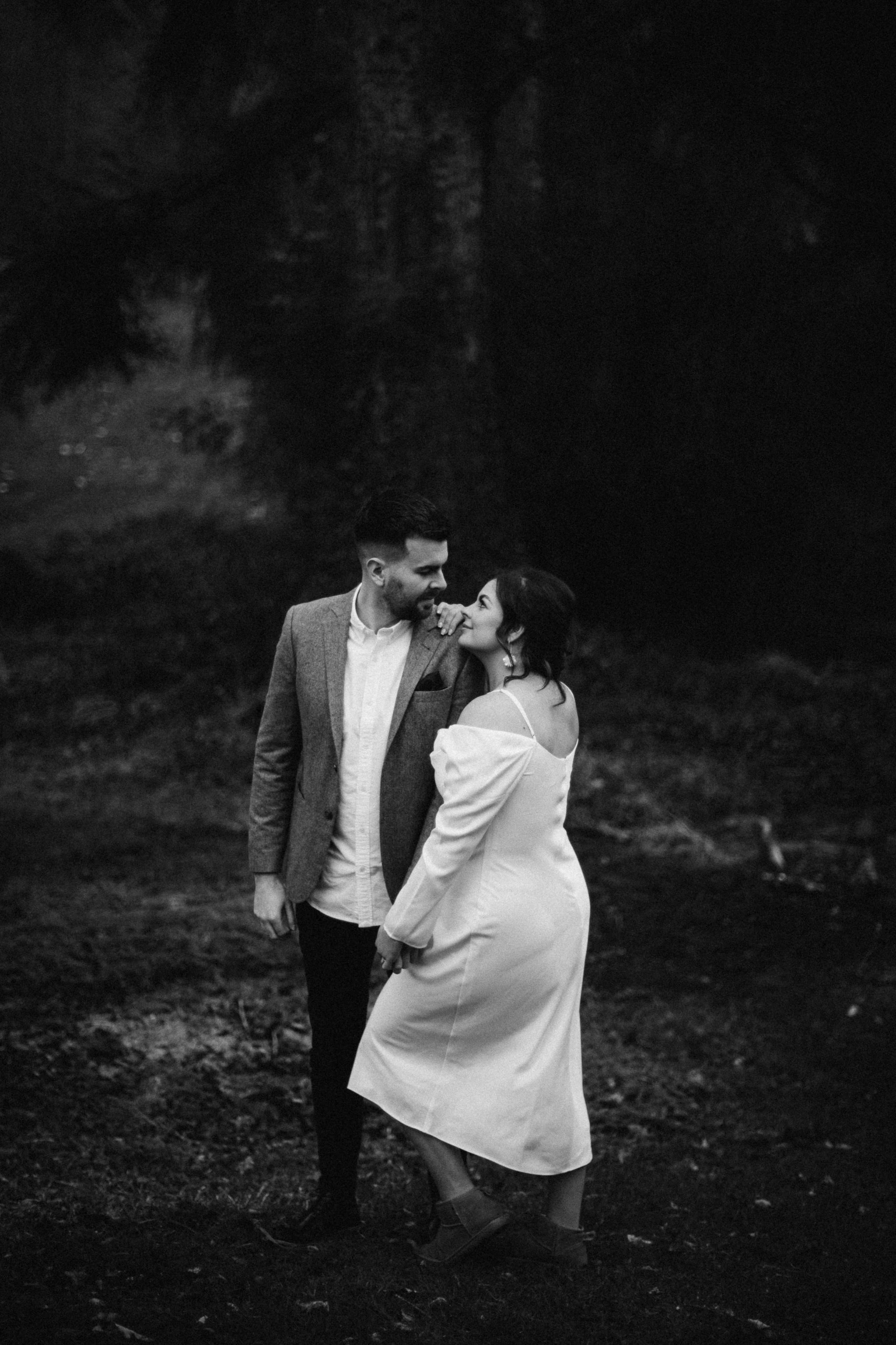 Engagement photoshoot in Donegal, Ireland. Wedding & Family photographer in County Donegal and Dublin, Ireland