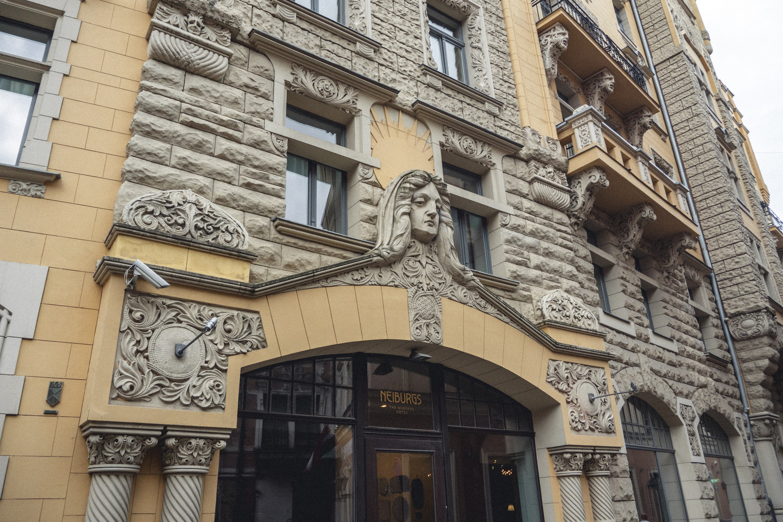 Voyage à Riga. Photographe sur Cote d’Azur. Portraits de familles, couples, enfants, événements