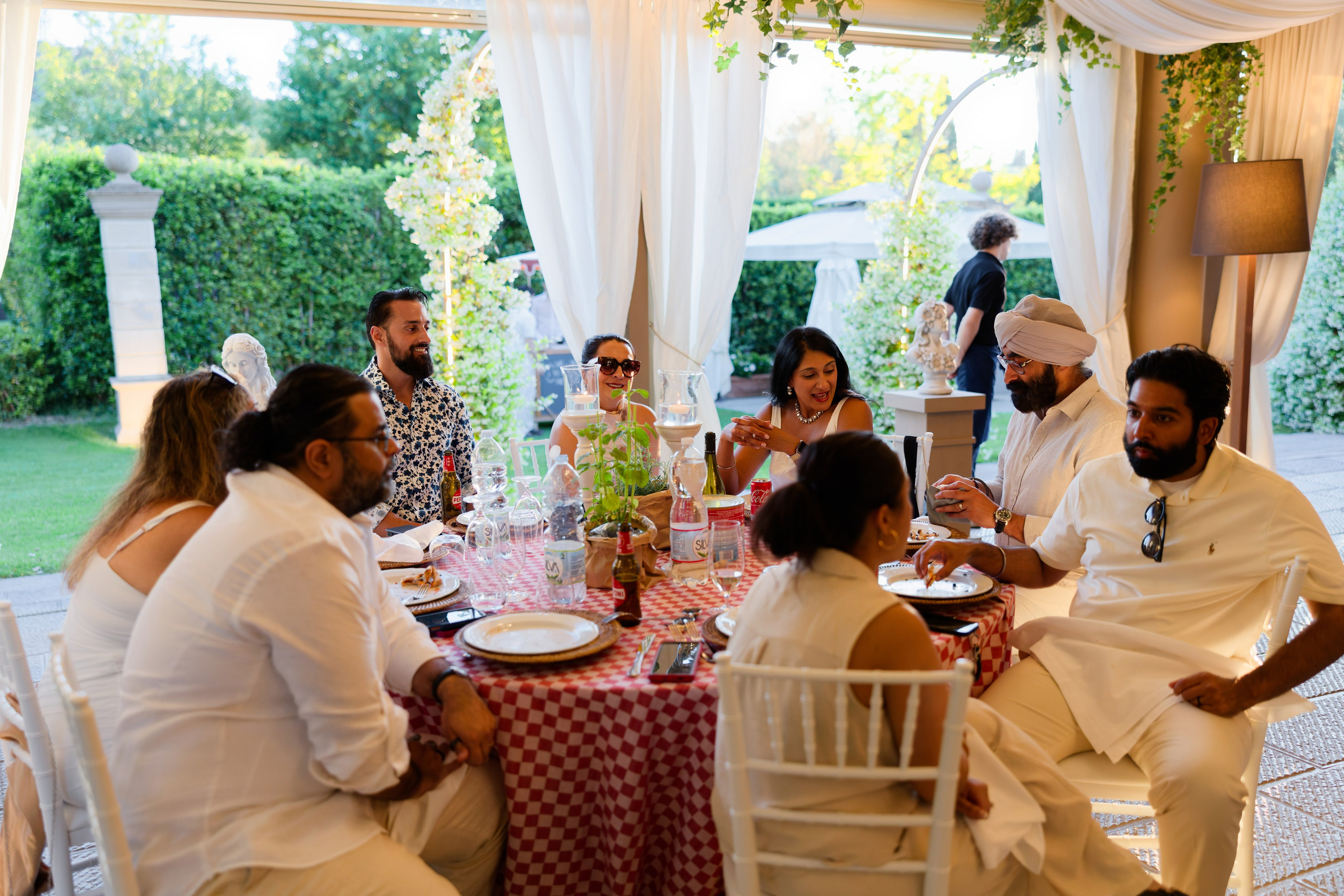 Pizza Party at Tenuta Massini, Florence, Italy. Destination Wedding Photographer — Nikita Burtsev