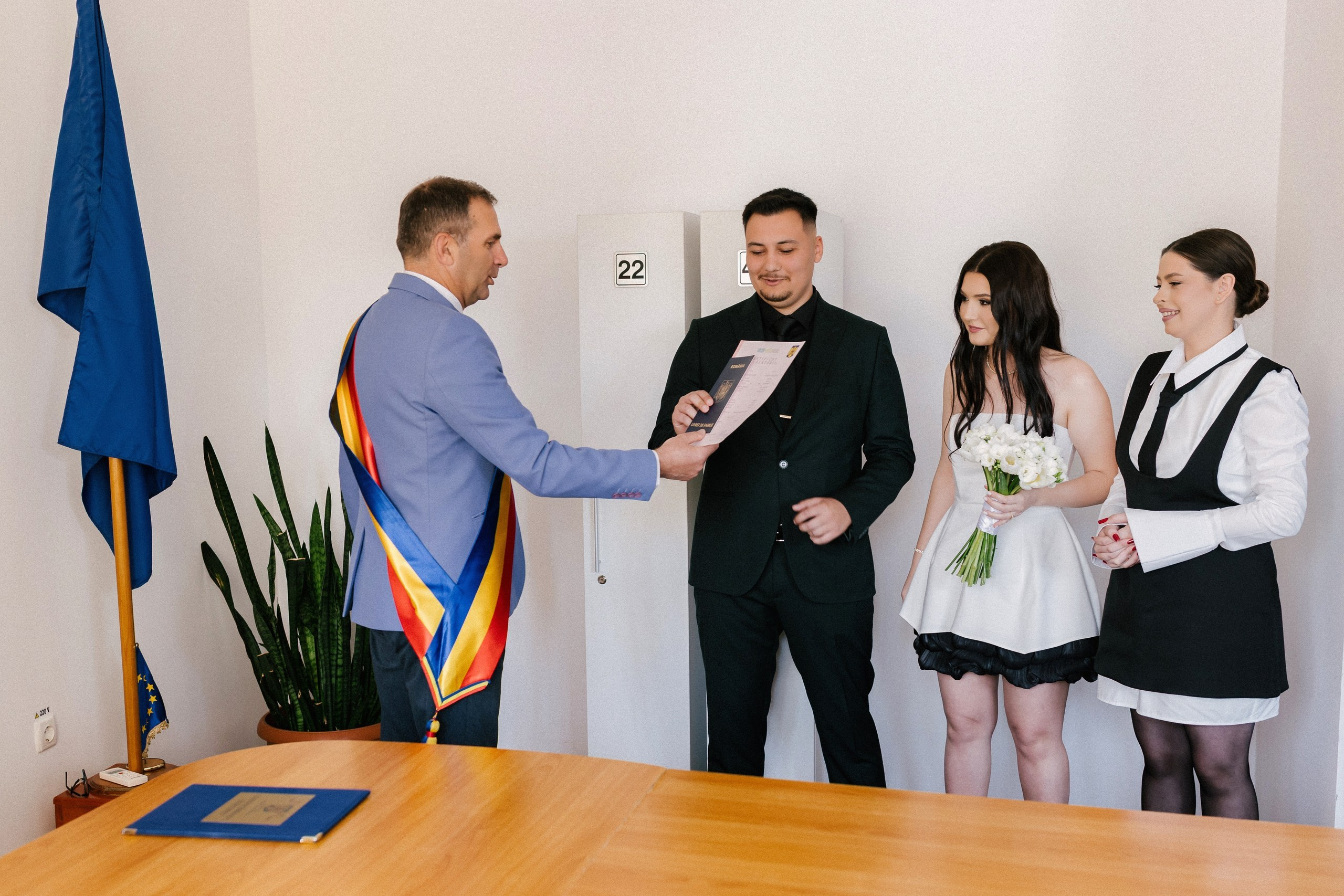 1. Alin Chirilă fotograf stare civilă Cordăreni Botoșani – Răzvan și Andra în ziua cununiei civile, emoții reale surprinse natural2. fotograf stare civilă Cordăreni Botoșani AlinoFotoStudio – miri fericiți după ceremonia civilă alături de familie3. Alin Chirilă fotograf Botoșani – Răzvan și Andra la starea civilă din Cordăreni4. fotograf nuntă Botoșani Alin Chirilă – ședință foto de cuplu în grădina de vară Casa Lux5. AlinoFotoStudio fotograf stare civilă Botoșani – portrete romantice cu Răzvan și Andra după cununia civilă6. fotograf evenimente Botoșani Alin Chirilă – miri și nași la restaurant Indigo - Casa Lux7. fotograf Cordăreni Botoșani – moment emoționant la semnarea actelor de căsătorie surprins de Alin Chirilă8. Alin Chirilă povestitor prin fotografie – stare civilă elegantă în județul Botoșani9. fotograf cununie civilă Botoșani – cadre naturale cu familia și apropiații la Casa Lux10. AlinoFotoStudio fotograf nuntă Botoșani – Răzvan și Andra la începutul unei noi povești de iubire - fotograf-Botoșani-fotograf-nuntă-Botoșani-fotograf-evenimente-Botoșani-servicii-foto-video-Botoșani-cununie-civilă-Cordăreni-Alin-Chirilă-fotograffotograf-nuntă-Botoșani-fotograf-stare-civilă-Botoșani-fotograf-Cordăreni-fotograf-evenimente-AlinoFotoStudioservicii-foto-video-Botoșani-fotograf-profesionist-Botoșani-fotograf-cununie-civilă-fotograf-nuntă-Cordărenifotograf-evenimente-Botoșani-fotograf-botez-Botoșani-fotograf-nuntă-Botoșani-Alin-Chirilă-povestitor-prin-fotografiefotograf-Botoșani-fotograf-Suceava-fotograf-Iași-fotograf-nuntă-moldova-servicii-foto-videofotograf-cununie-civilă-Botoșani-fotograf-stare-civilă-Cordăreni-fotograf-miri-Botoșanifotograf-restaurante-Botoșani-fotograf-Casa-Lux-Botoșani-fotograf-petrecere-eveniment-BotoșaniAlinoFotoStudio-fotograf-Botoșani-fotograf-nuntă-premium-fotograf-evenimente-private-Botoșanifotograf-nuntă-ieftin-Botoșani-fotograf-bun-Botoșani-fotograf-recomandat-Botoșani-servicii-fotofotograf-miri-Botoșani-fotograf-love-story-Botoșani-fotograf-ședință-foto-Botoșani-fotograf-cuplu