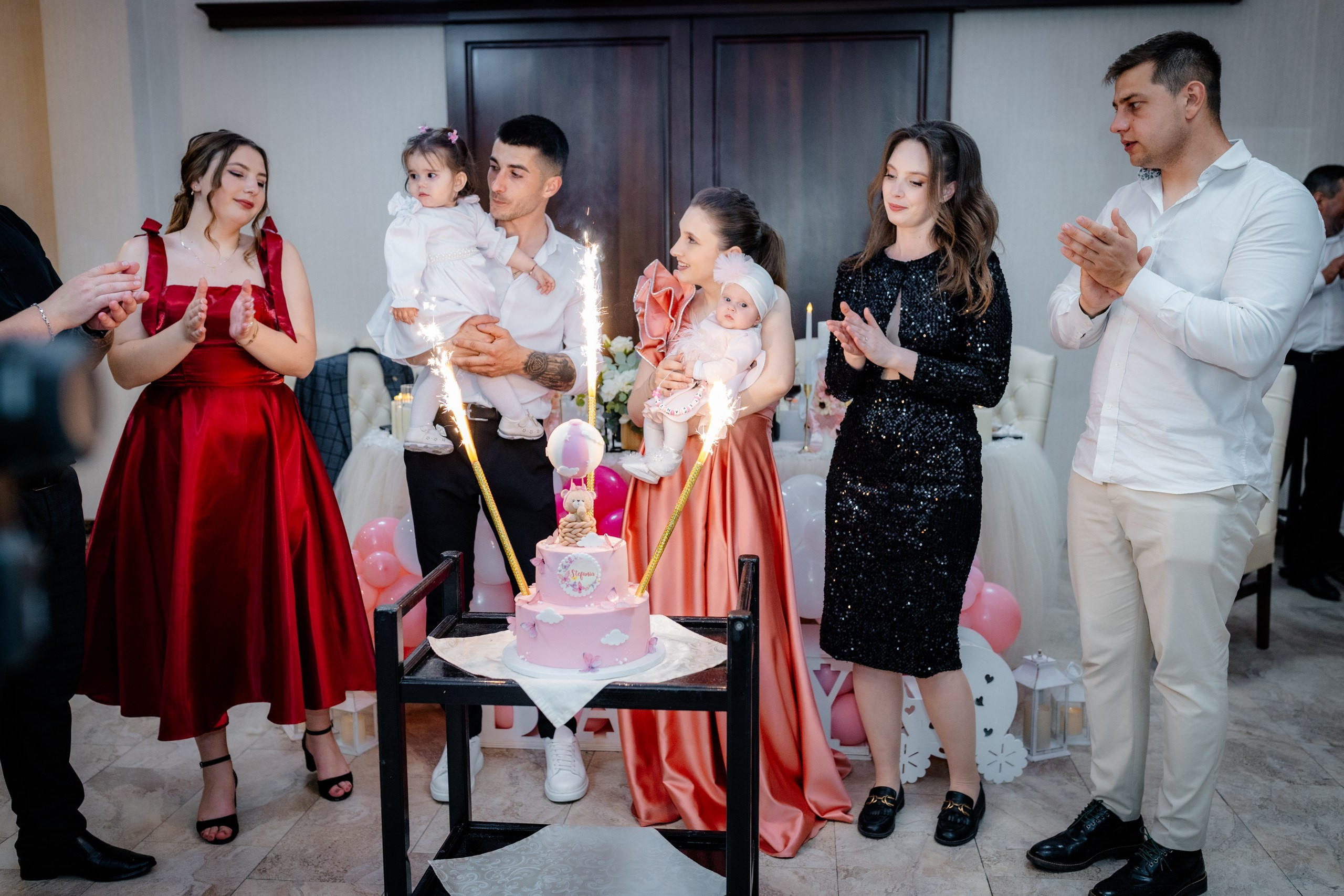 fotograf botez Miruna Parascheva, fotografie botez Botoșani, fotograf Alin Chirilă, amintiri botez, fotografii botez, botez Miruna Parascheva, fotograf copii, fotografie botez în Botoșani-alt="botez Miruna Parascheva, fotografie botez Alin Chirilă, amintiri botez, fotografii emoționante botez Botoșani"-- fotografii-botez-bebelus- amintiri-botez-micuț- moment-sfânt-crestinare- fotografie-emotionanta-botez- detalii-botez-bebelusi- parinti-fericiti-la-botez- fotograf-botez-profesionist- botez-in-biserica-ortodoxa- micuț-botezat-cu-emoție- zâmbete-și-lacrimi-la-botez- bebeluș-la-cristelniță- decor-botez-colorat- botez-cu-dragoste-și-credință- emotie-pura-la-botez- fotograf-botez-botosani- botez-iasi-suceava-fotograf- amintiri-nepretuite-botez