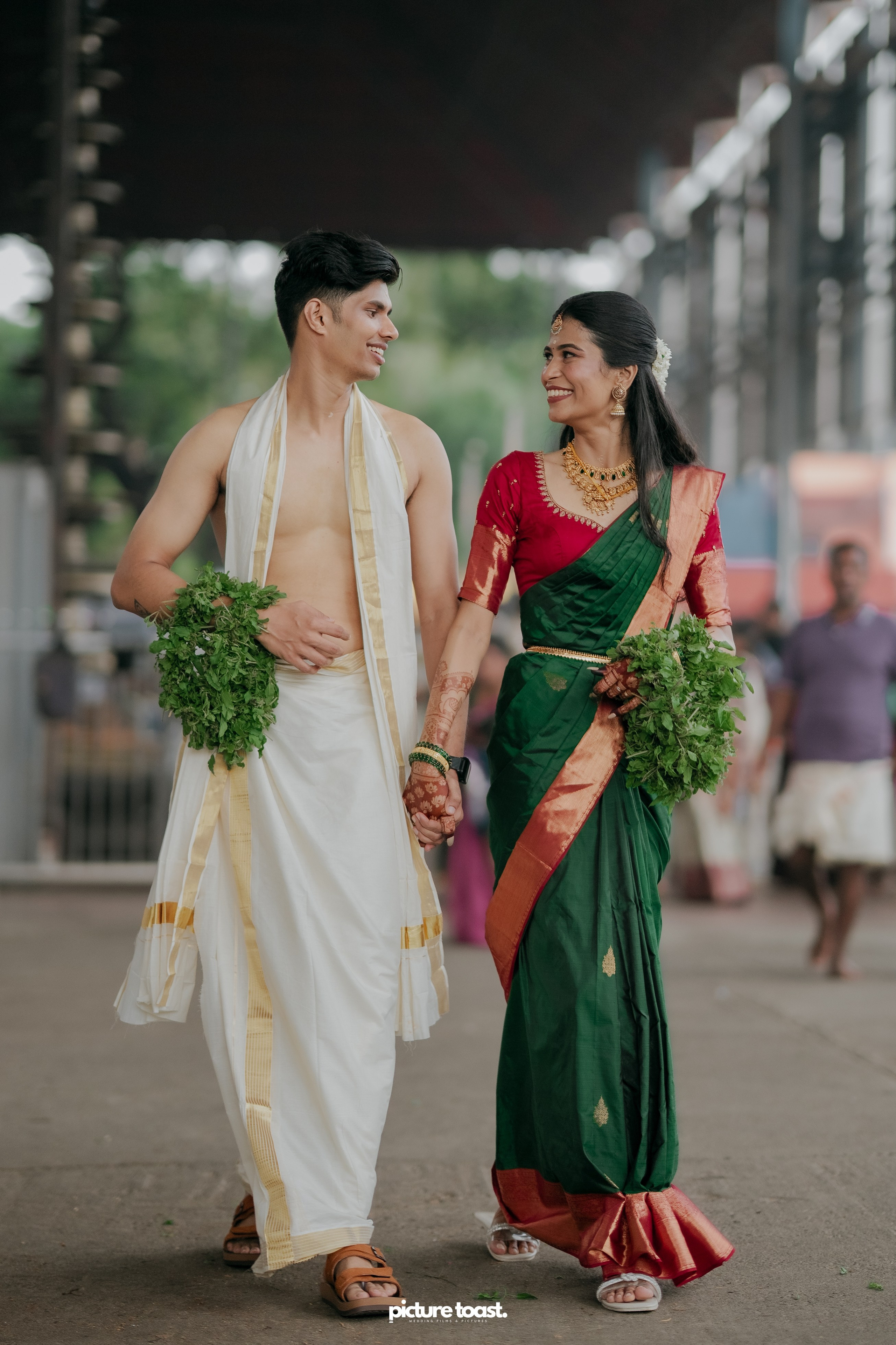 Guruvayur Wedding Ft. Athira & Abilash. Fine art Wedding Photographers in India & Canada