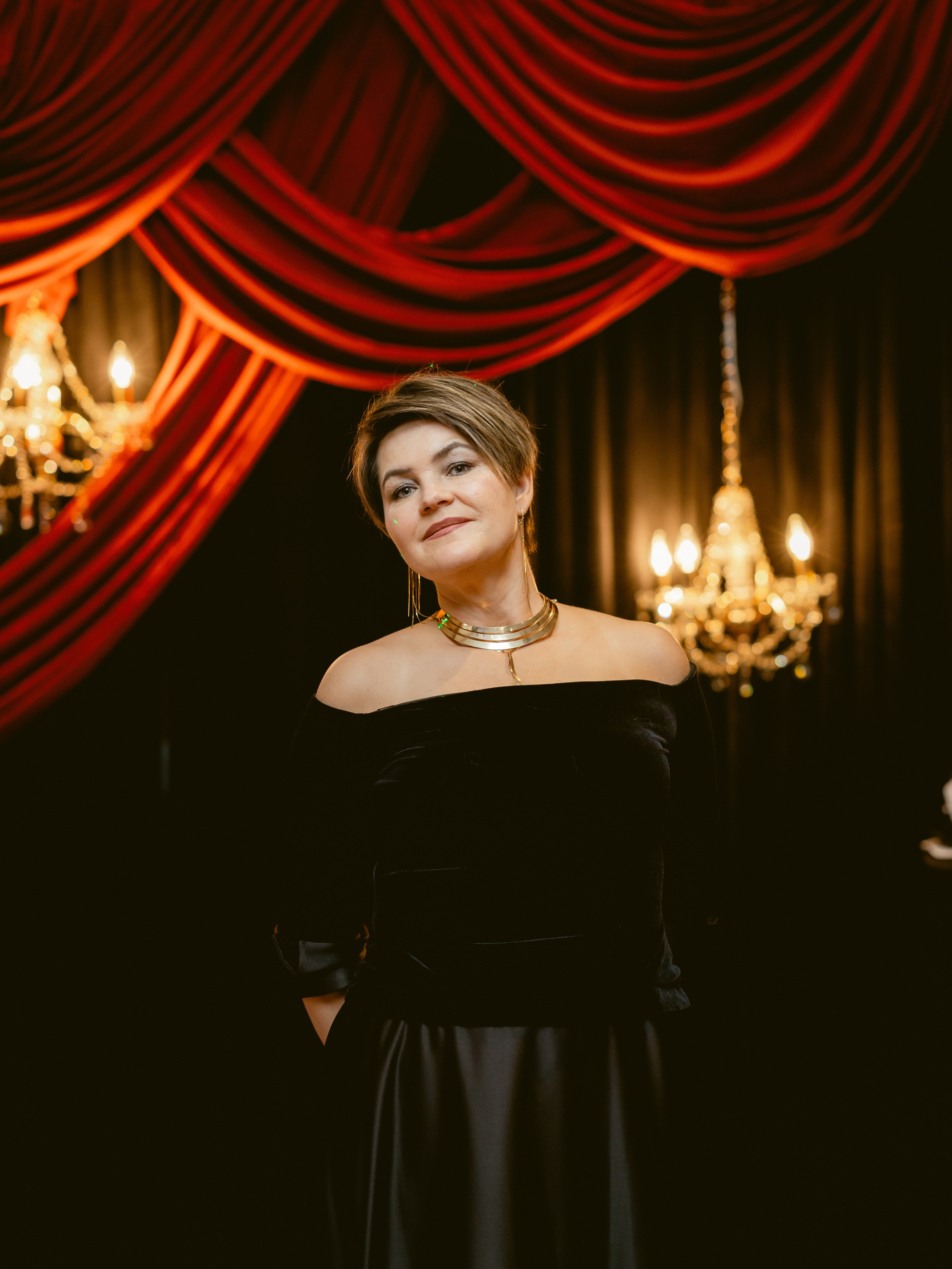 Restaurant. Anastasia Post: Wedding and Editorial Photography