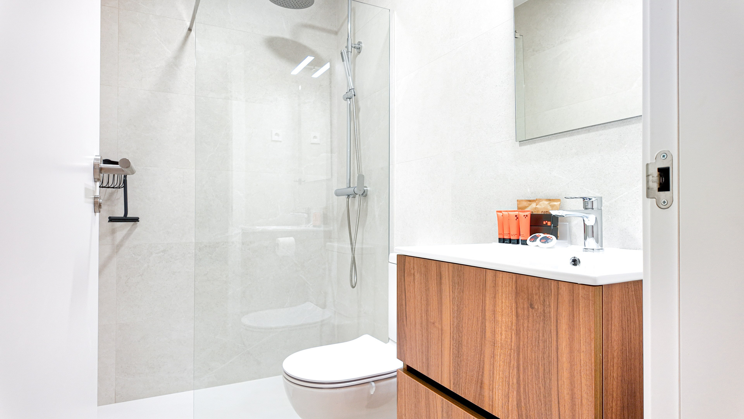 Villa LAKESIDE I’M GROUP. Baby Beast