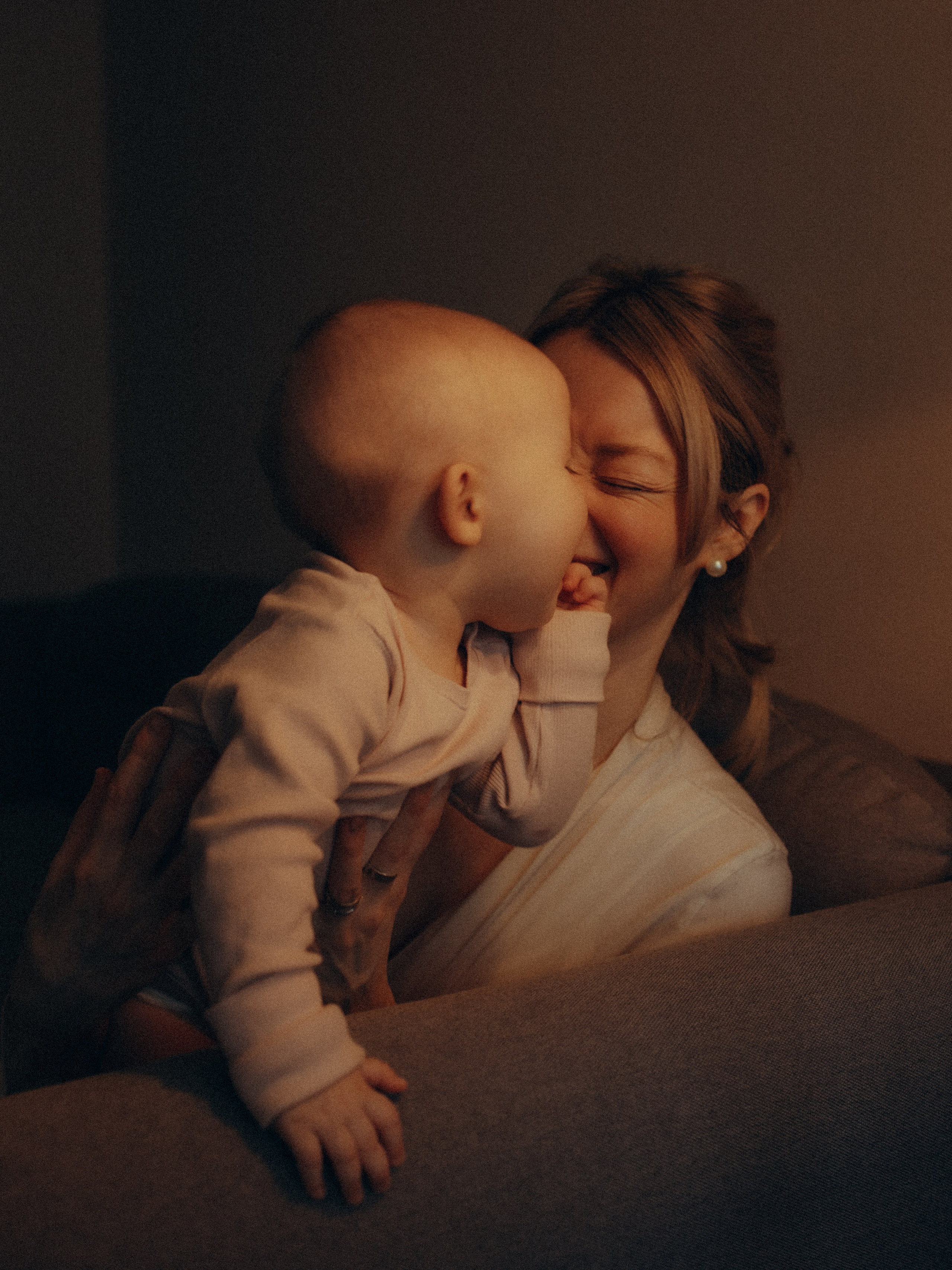 Mia’s family. Kristina, portrait and family photographer in Helsinki