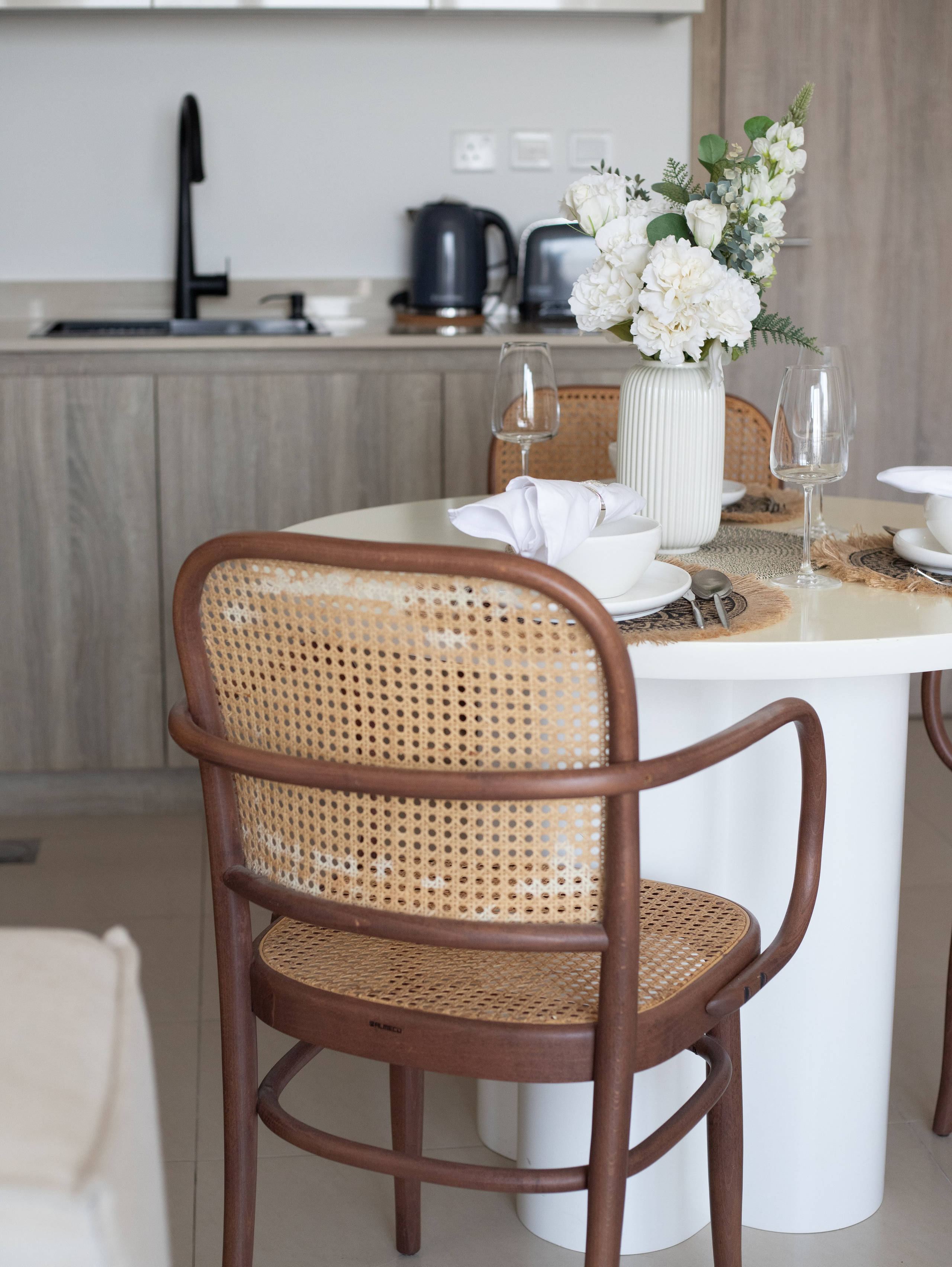 UNA Apartments. Samy Mar Boy │Portrait, Automotive and Real Estate Photographer