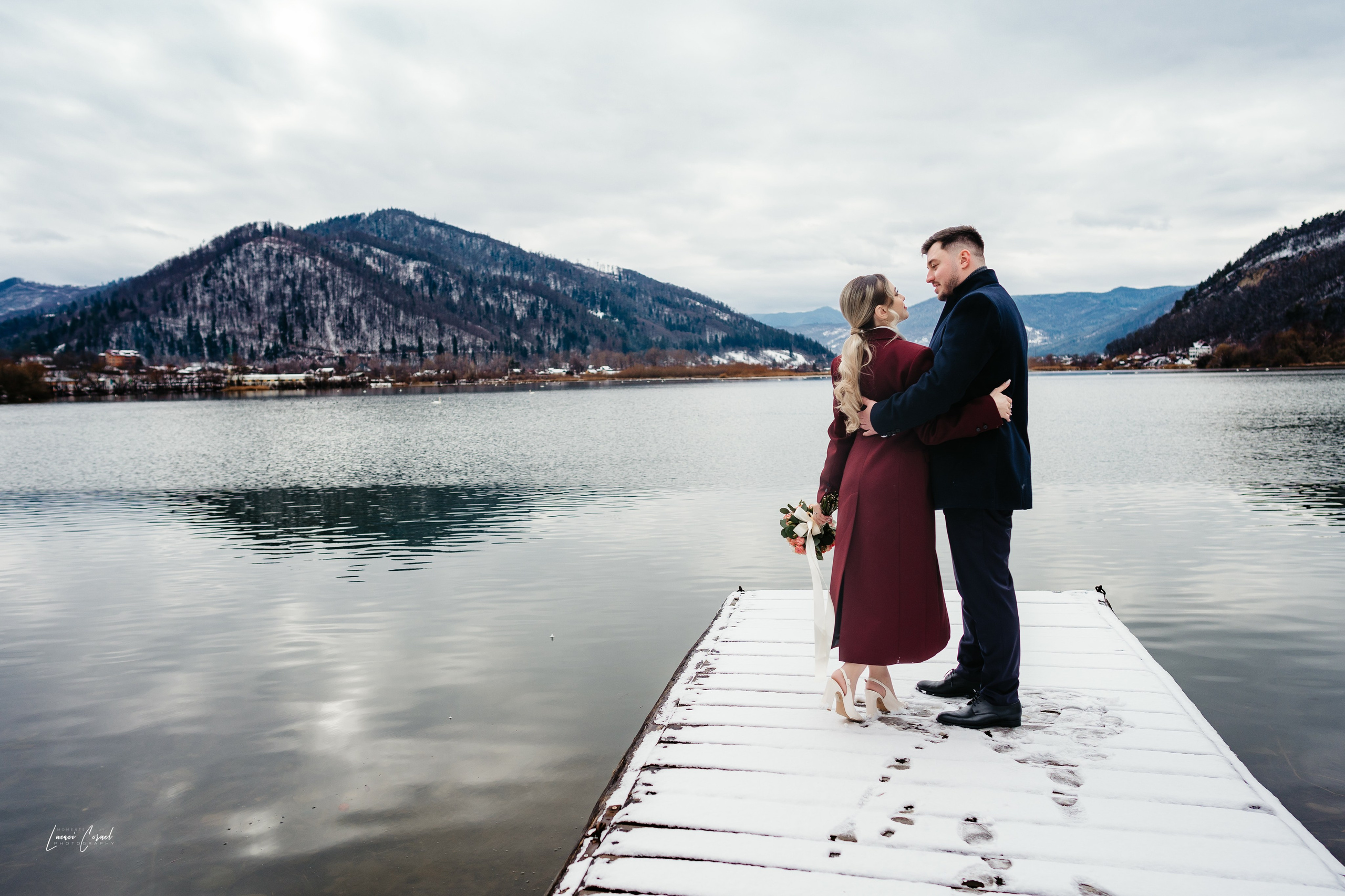 Save The Date – Emoție și anticipare. Fotograf de nuntă, corporate, botezuri, majorate și aniversări Roman, Lucaci Cornel