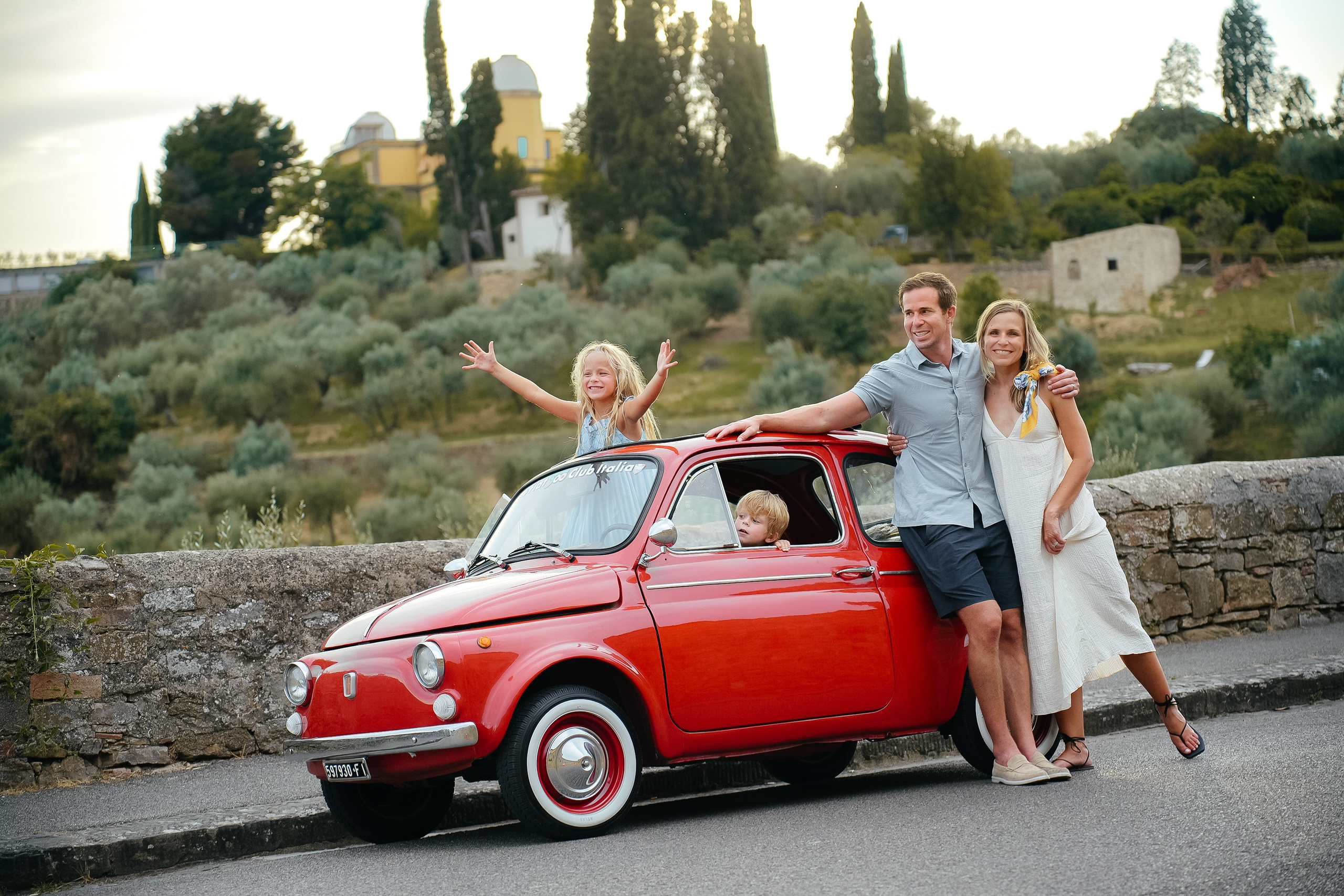 Nicole & Family. Wedding Photographer in Italy