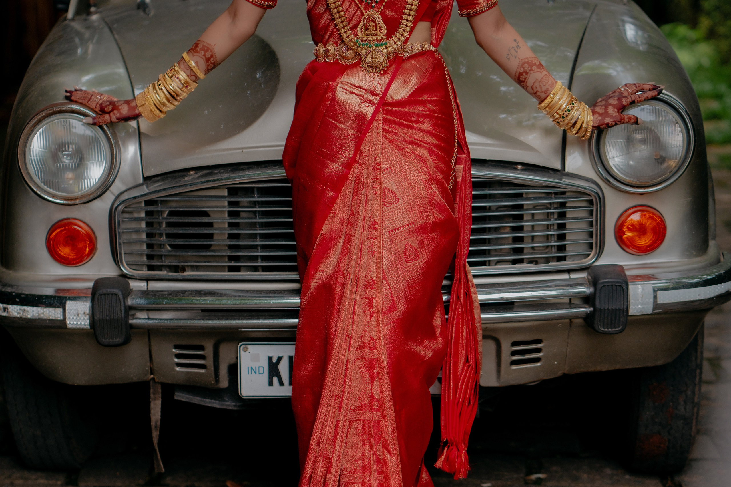 A Lovers Lyrical! ft. Athira & Abhilash. Fine art Wedding Photographers in India & Canada