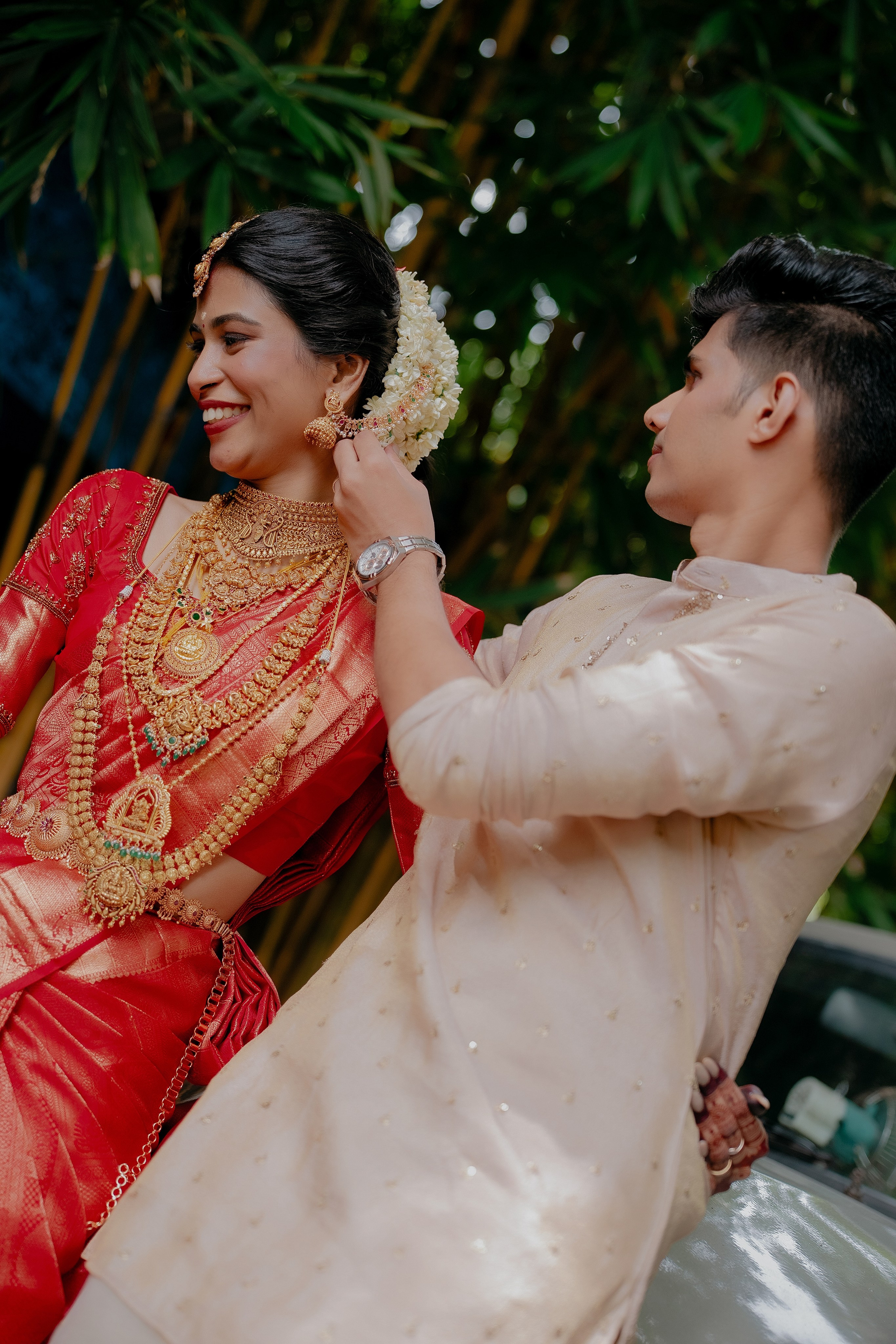A Lovers Lyrical! ft. Athira & Abhilash. Fine art Wedding Photographers in India & Canada