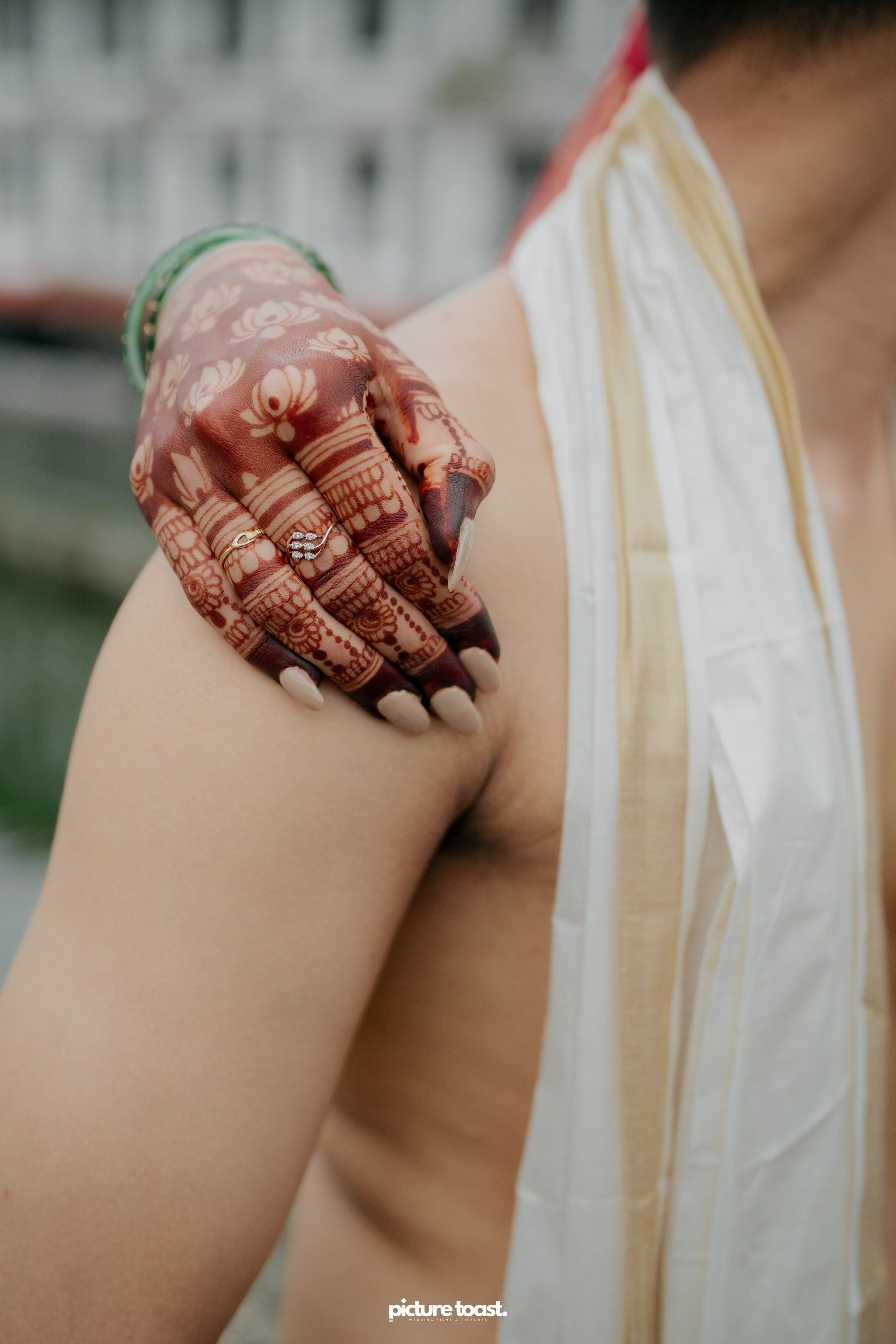 Guruvayur Wedding Ft. Athira & Abilash. Fine art Wedding Photographers in India & Canada