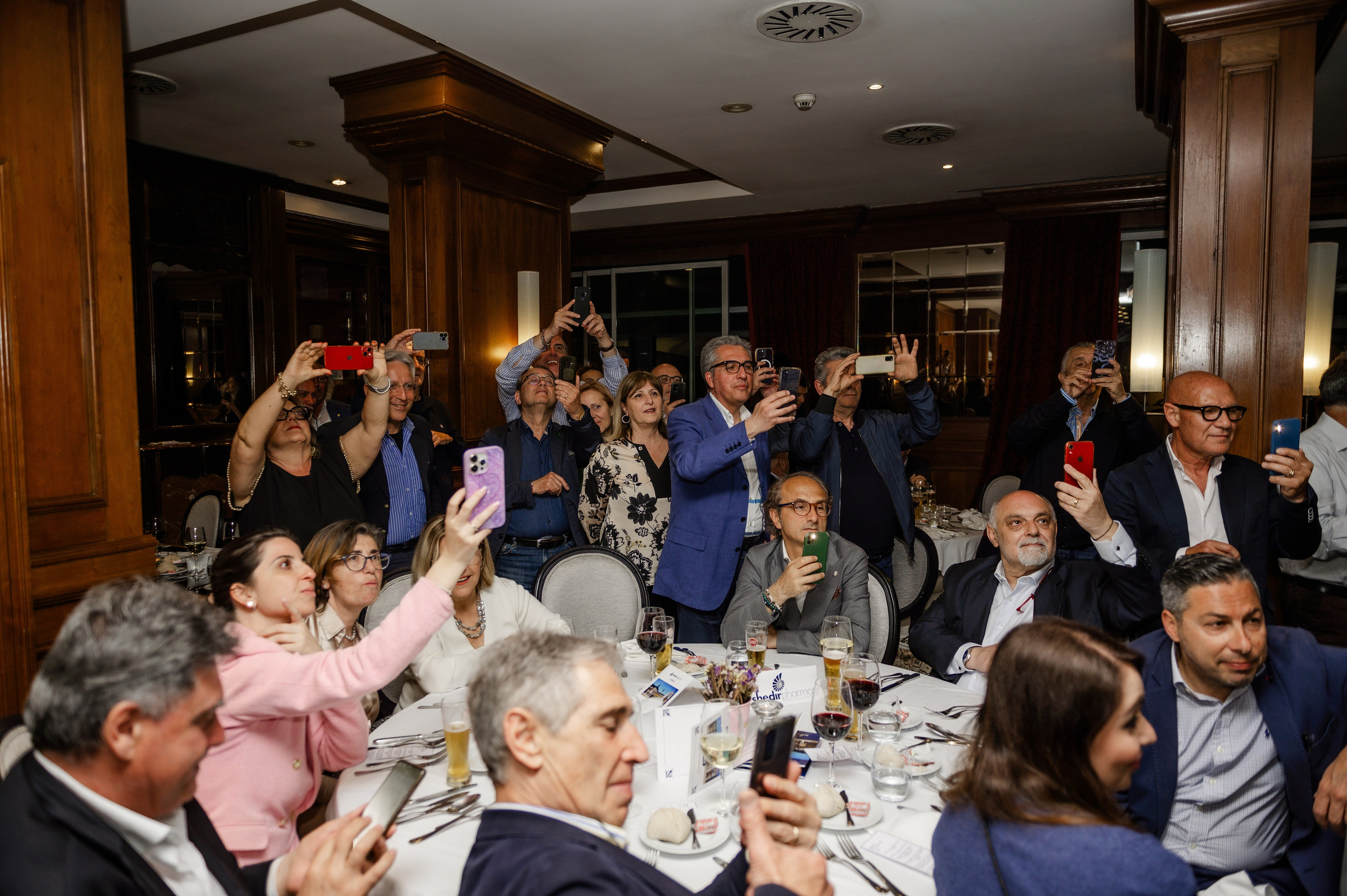 Corporate party at the restaurant — Pharma. Ваш фотограф в Лиссабоне — Анна Белова