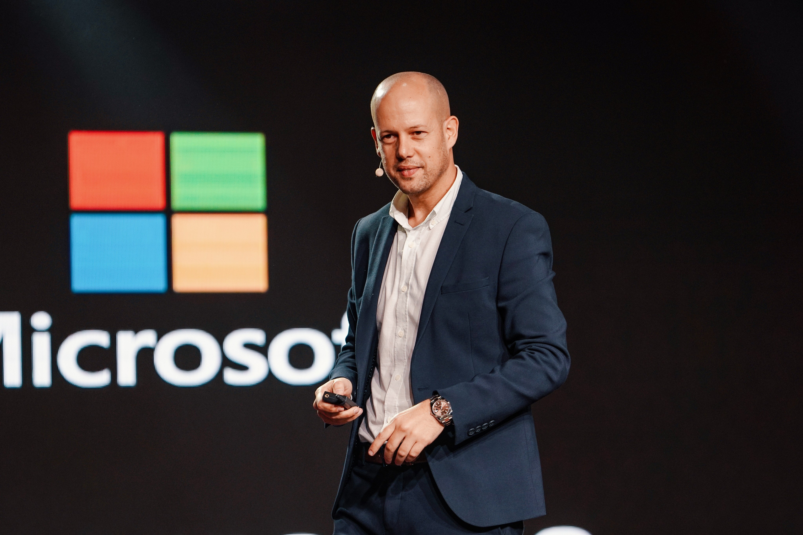 Business. Dmitry Gorodetsky Event Photographer