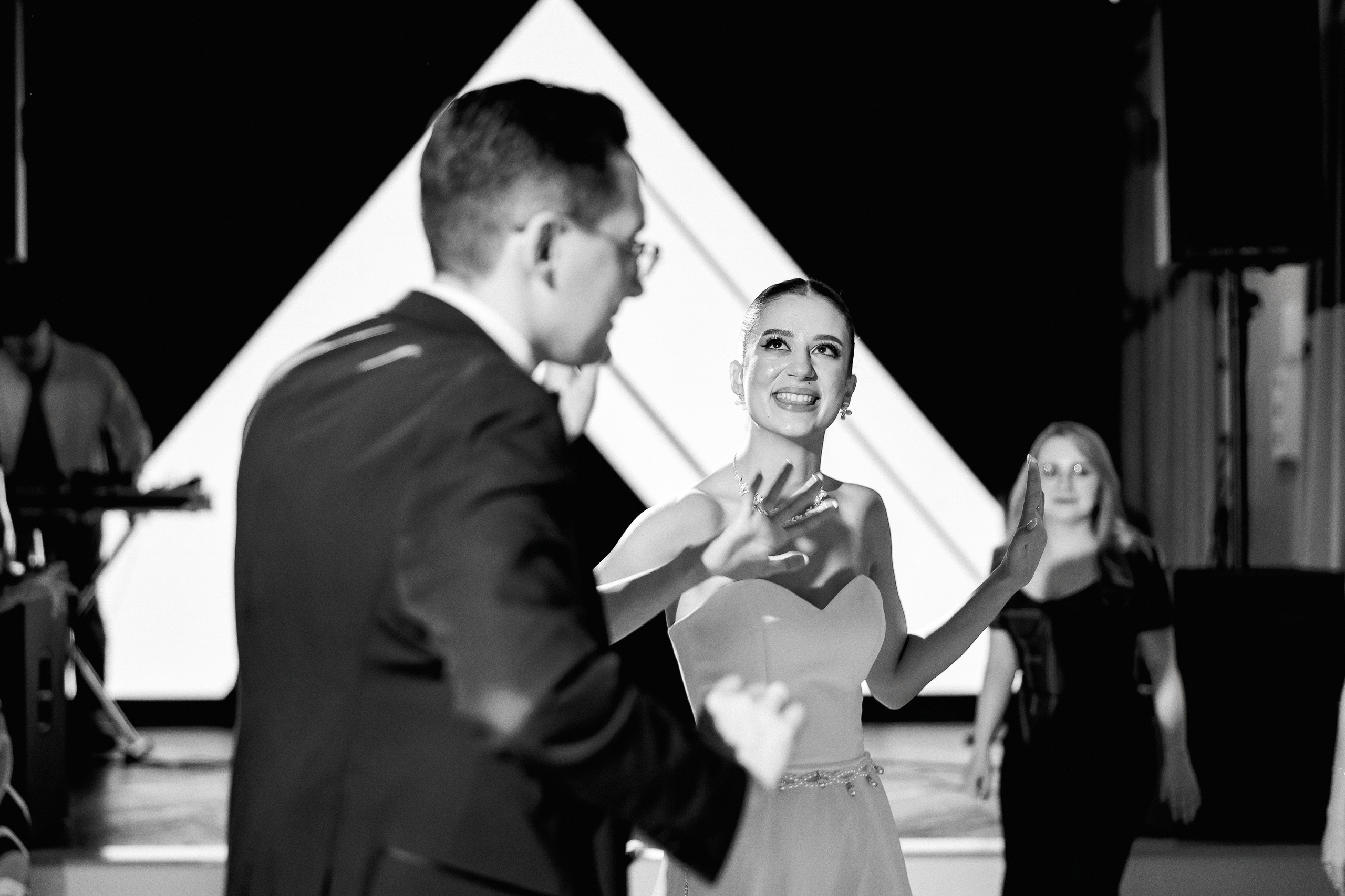 Serghei & Erica — Queen Residence. Servicii Foto și Video 067188353