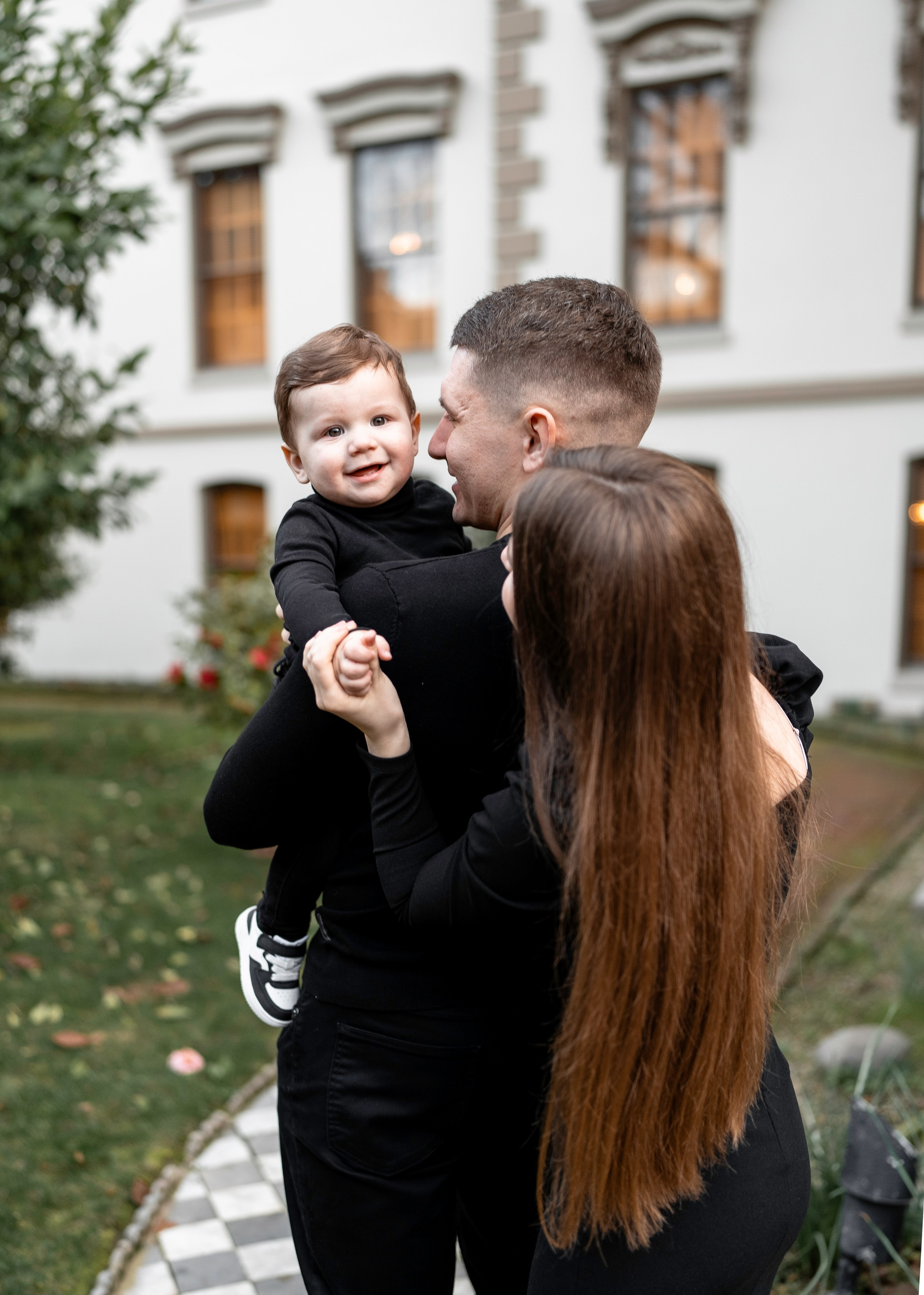 Artem, Nadia & Elisha. Family photographer in Sacramento | Sofia Pavenko