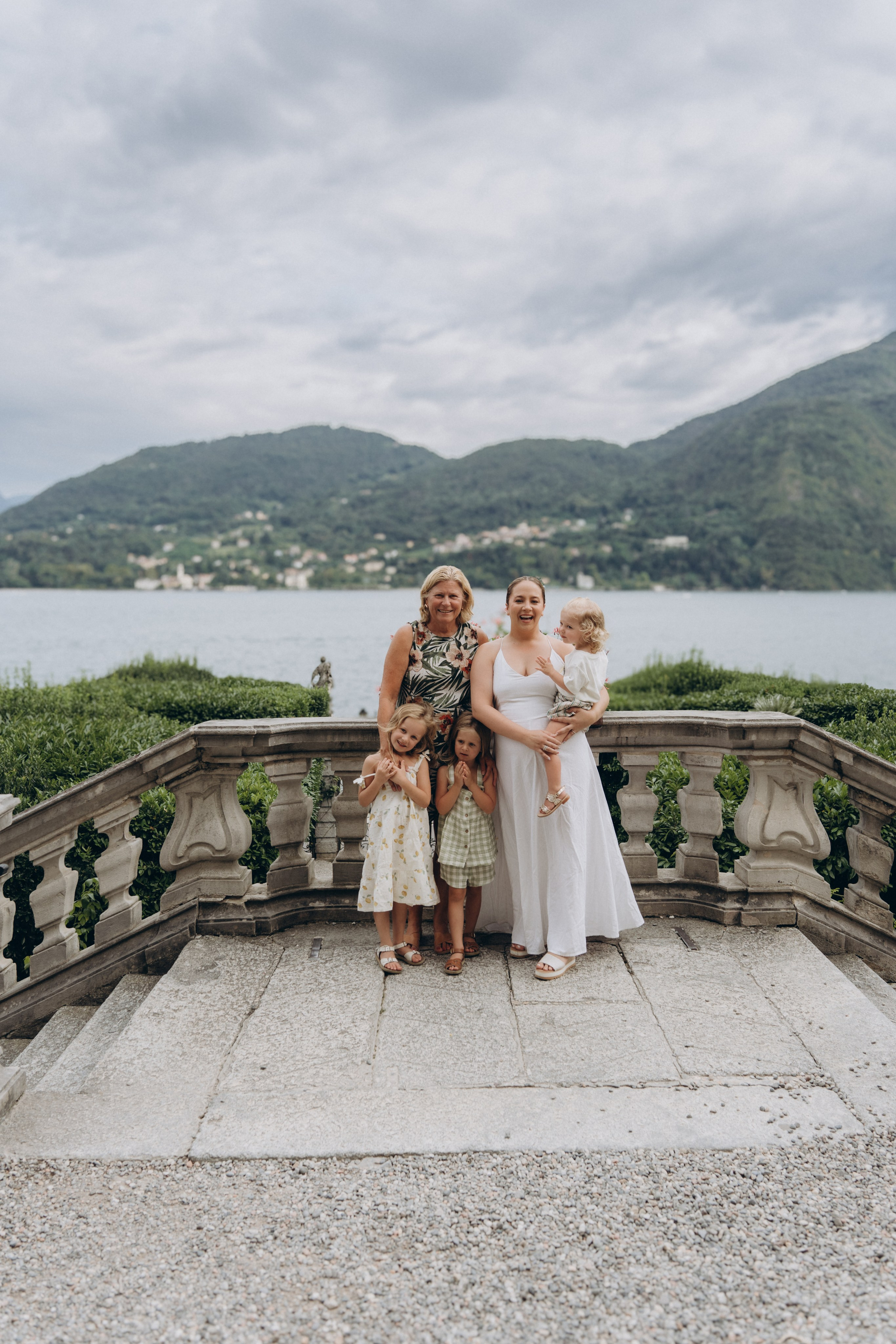 Family moments in Como Lake. PHOTOGRAPHER IN ITALY