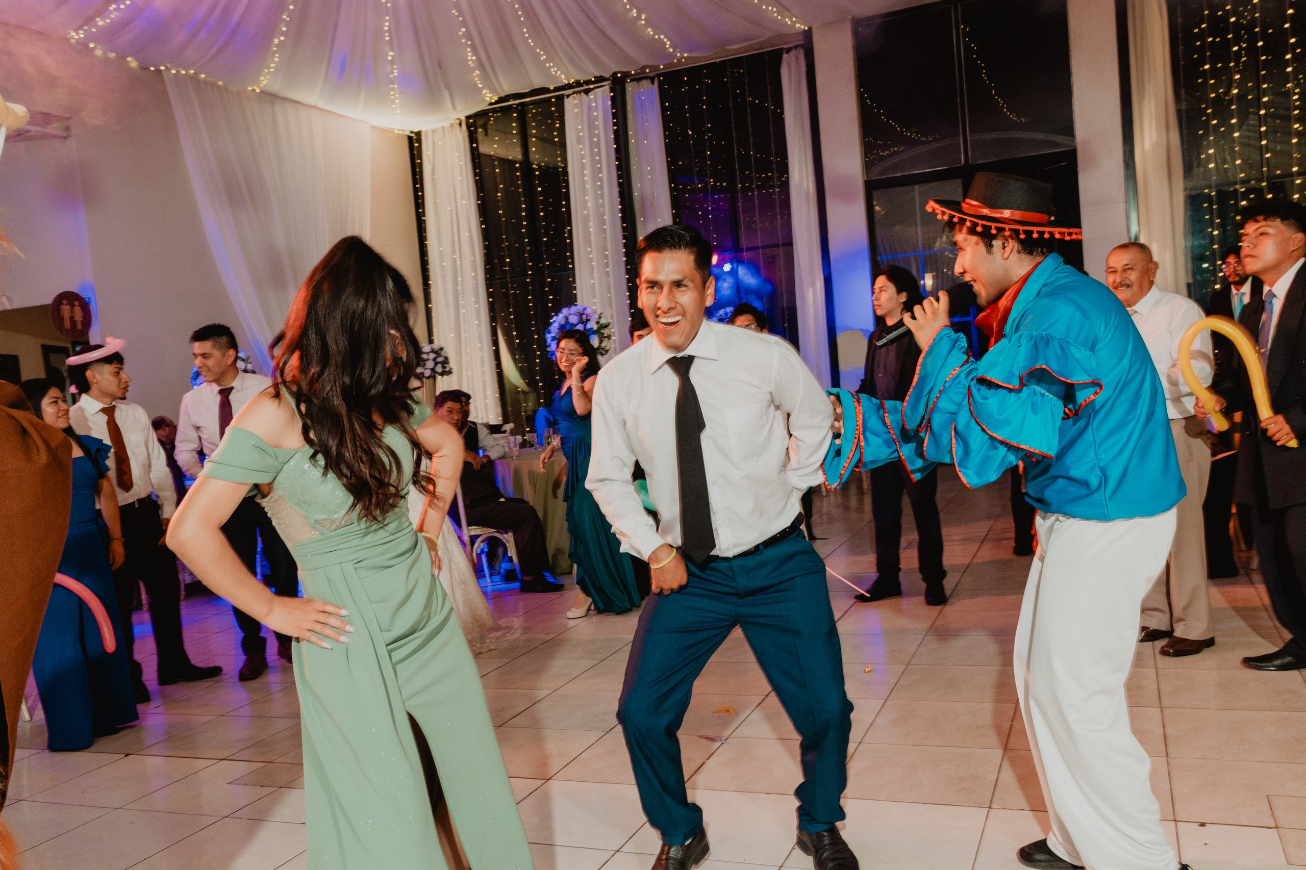 FERNANDO + MARIBEL | BODA RELIGIOSA. Studio KVTA | Fotografía y Video de Bodas en Arequipa