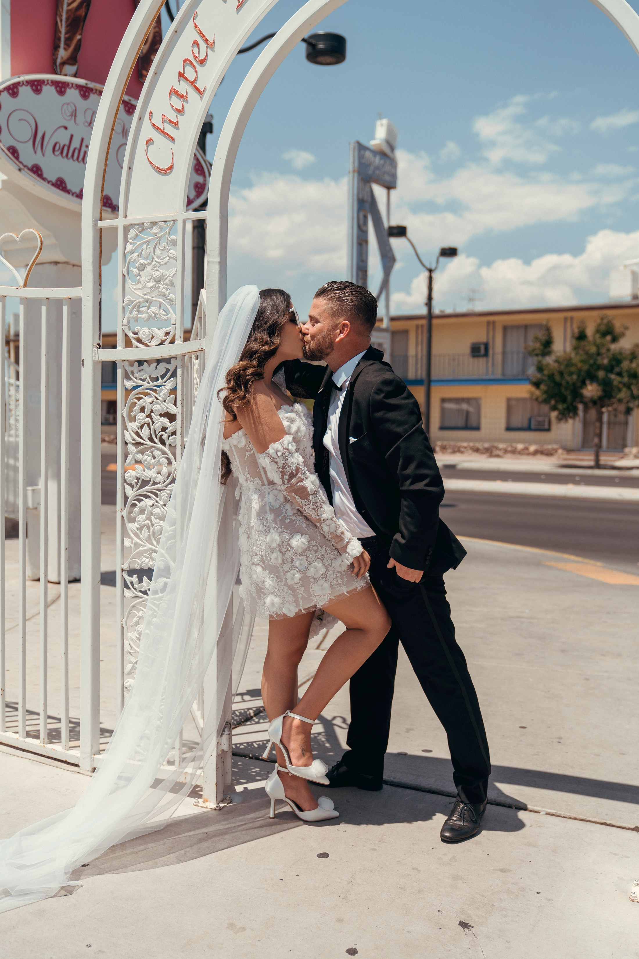 Sara&John. Wedding & elopement photographer Viktoriya Kravtsov. Las Vegas