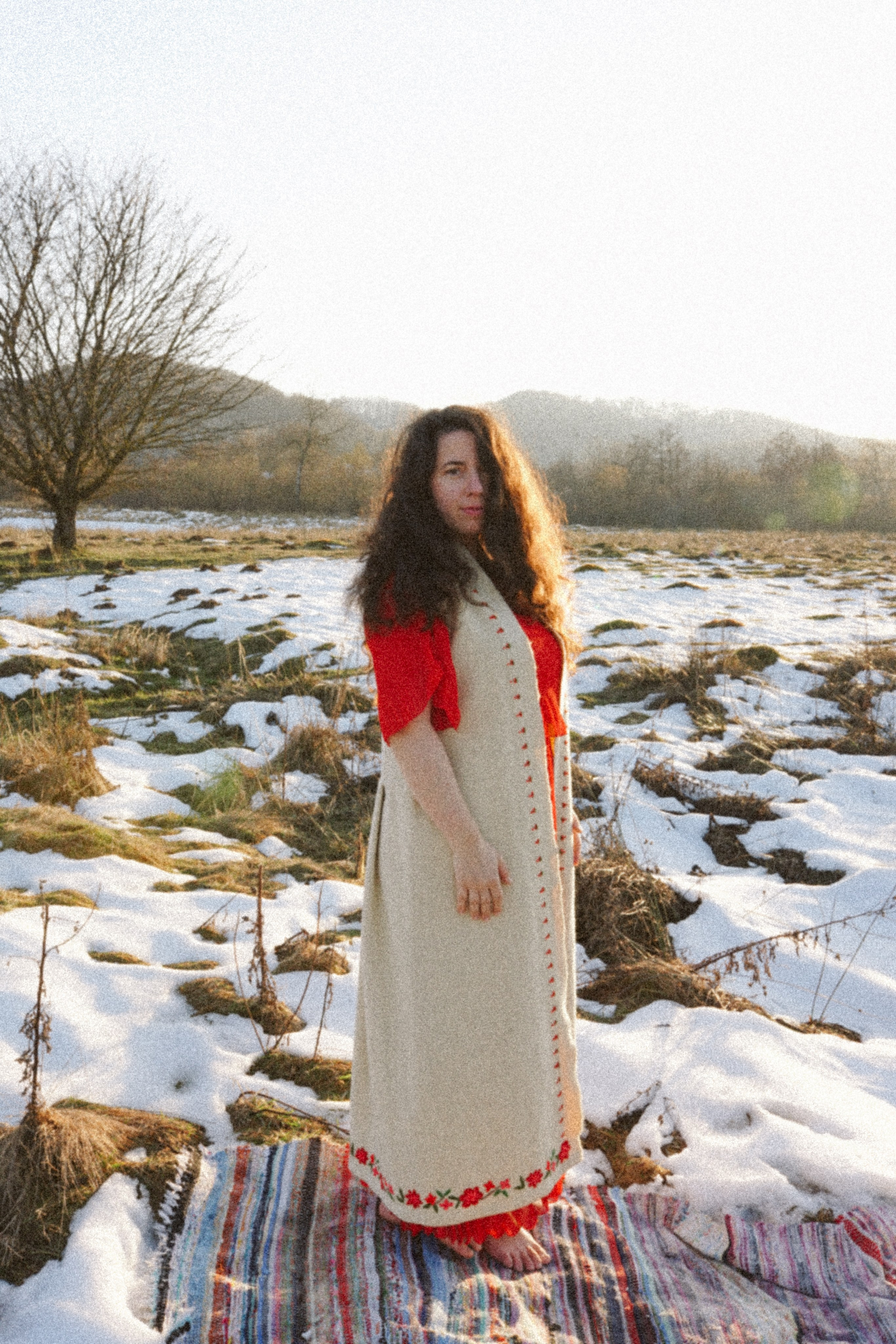 Mărțișorul x Mes Amis: O Poveste de Primăvară | Mădălina Beda. Madalina Beda- Artist vizual, fotograf, doula la nastere, consultant babywearing Brasov si in toata tara