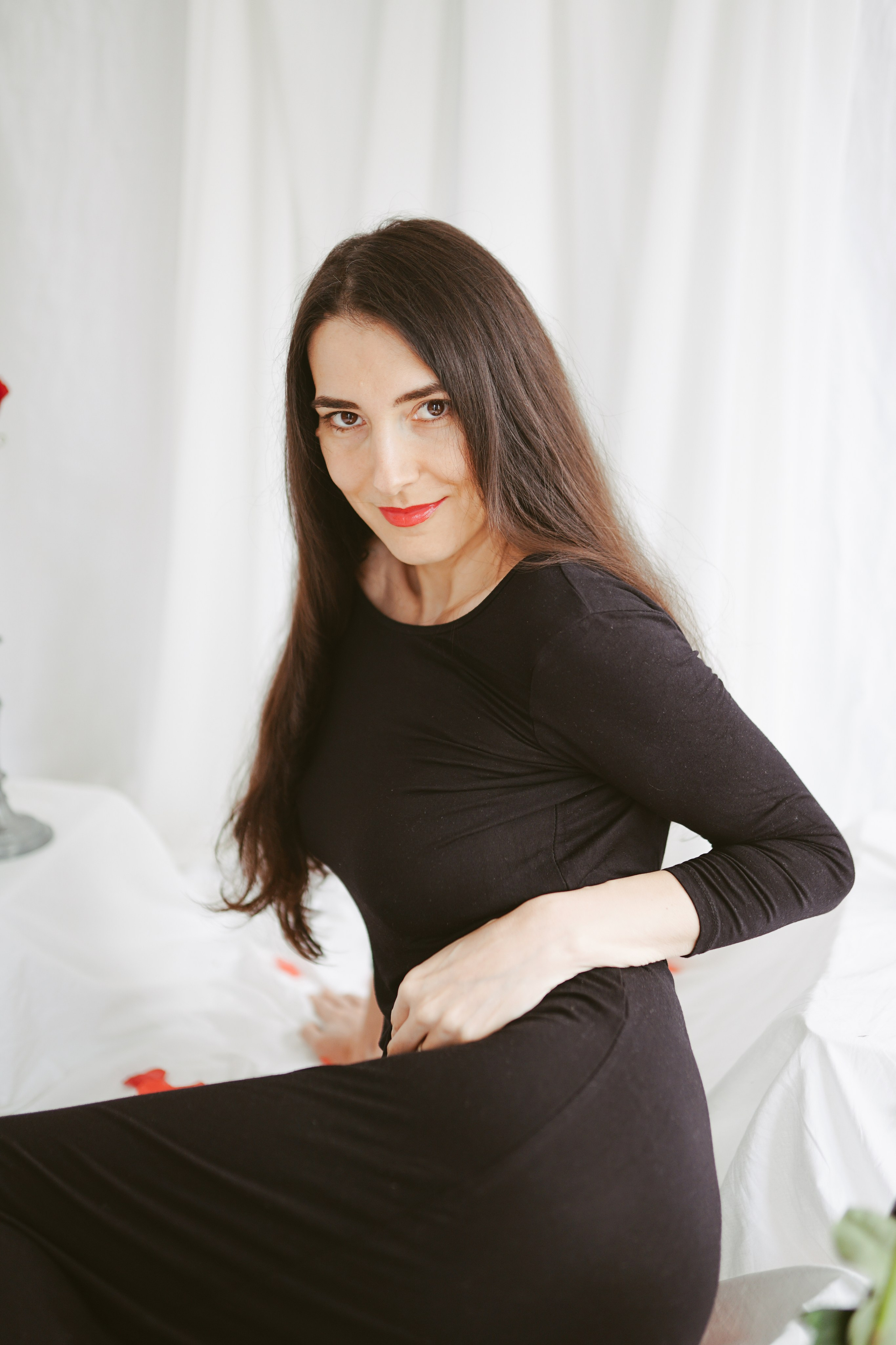 Fotografie de Portret Brașov | Artist Mădălina Beda. Madalina Beda- Artist vizual, fotograf, doula la nastere, consultant babywearing Brasov si in toata tara