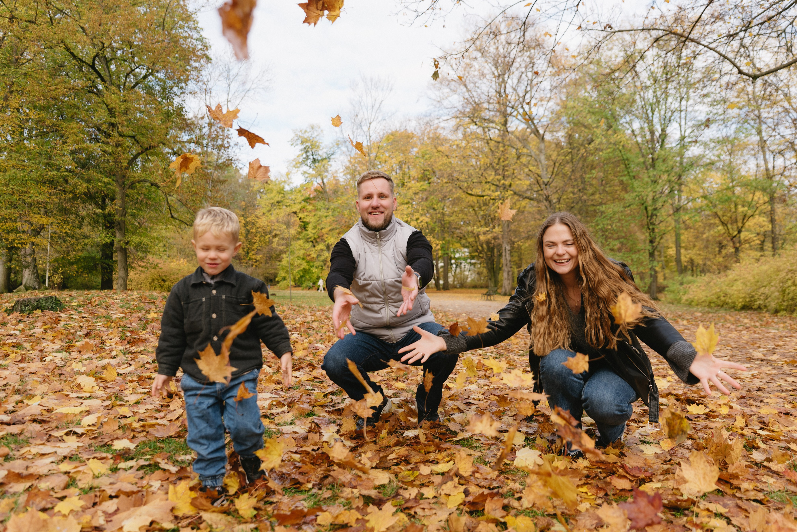 Sesja rodzinna Hanna, Vlad & Matvei. Eugene Save – Fotograf Ślubny i Rodzinny | Warszawa i Cała Polska