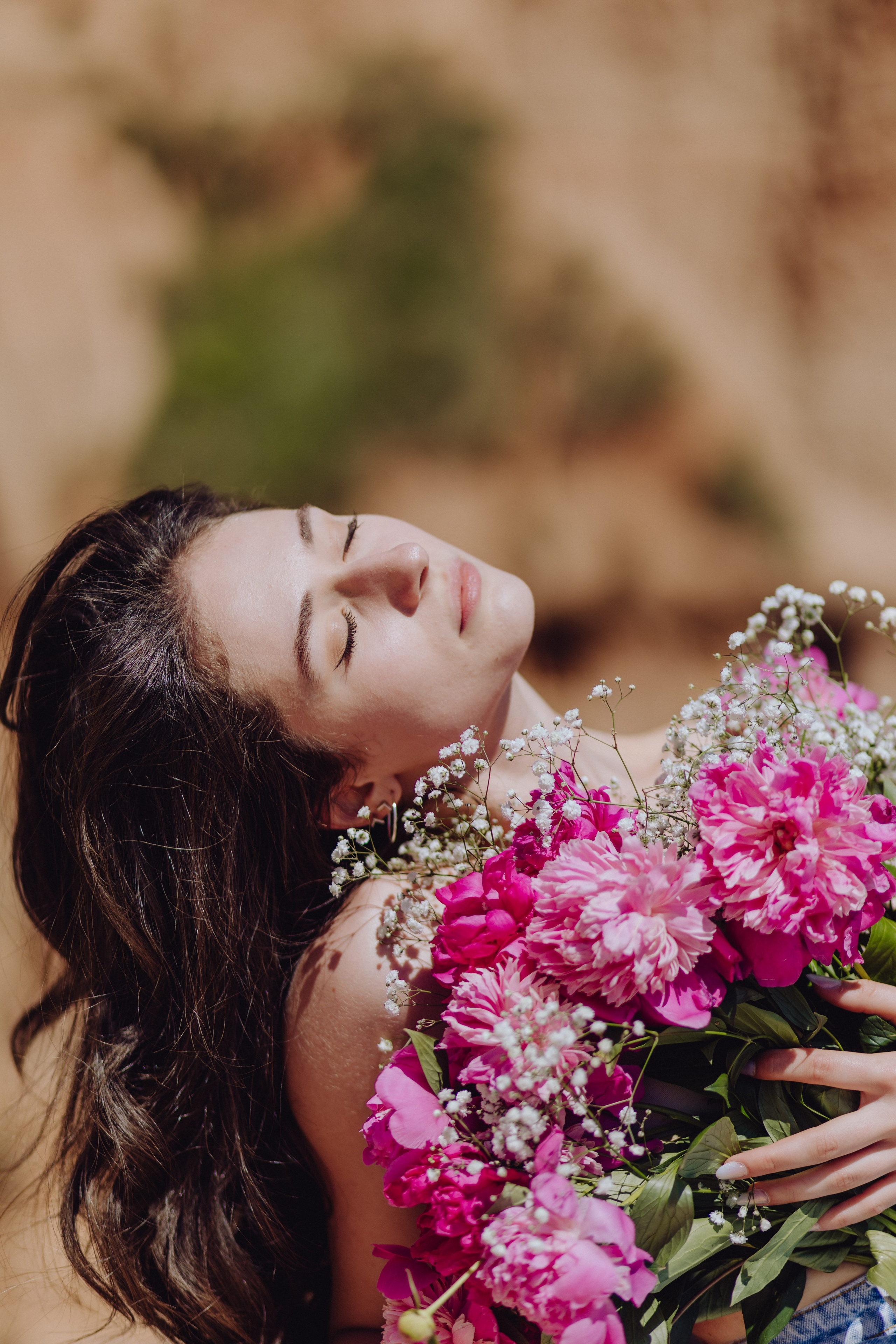 Ada. Wedding & couple photographer from Romania Rut Vetan