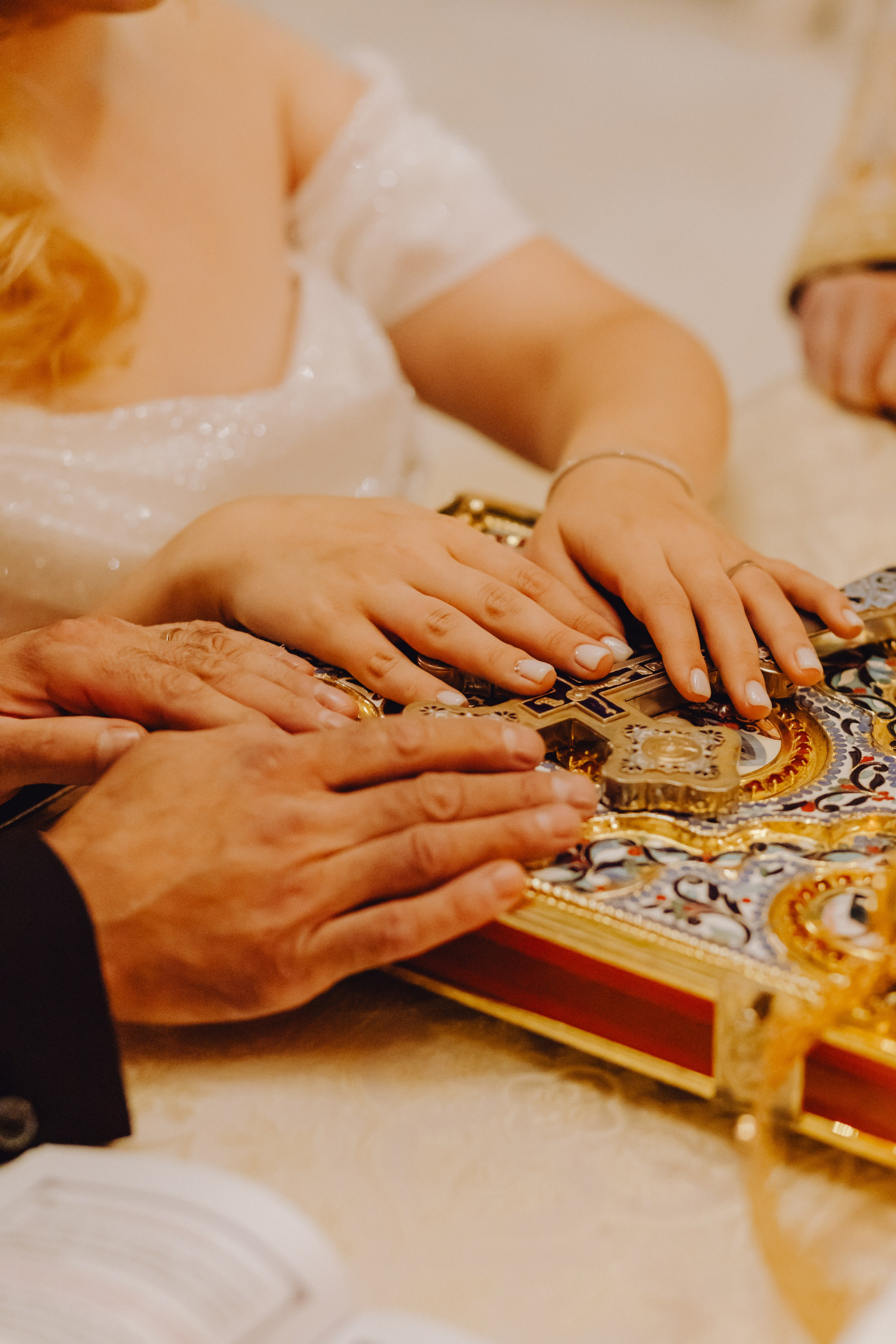 Alexandru & Maria. Wedding & couple photographer from Romania Rut Vetan