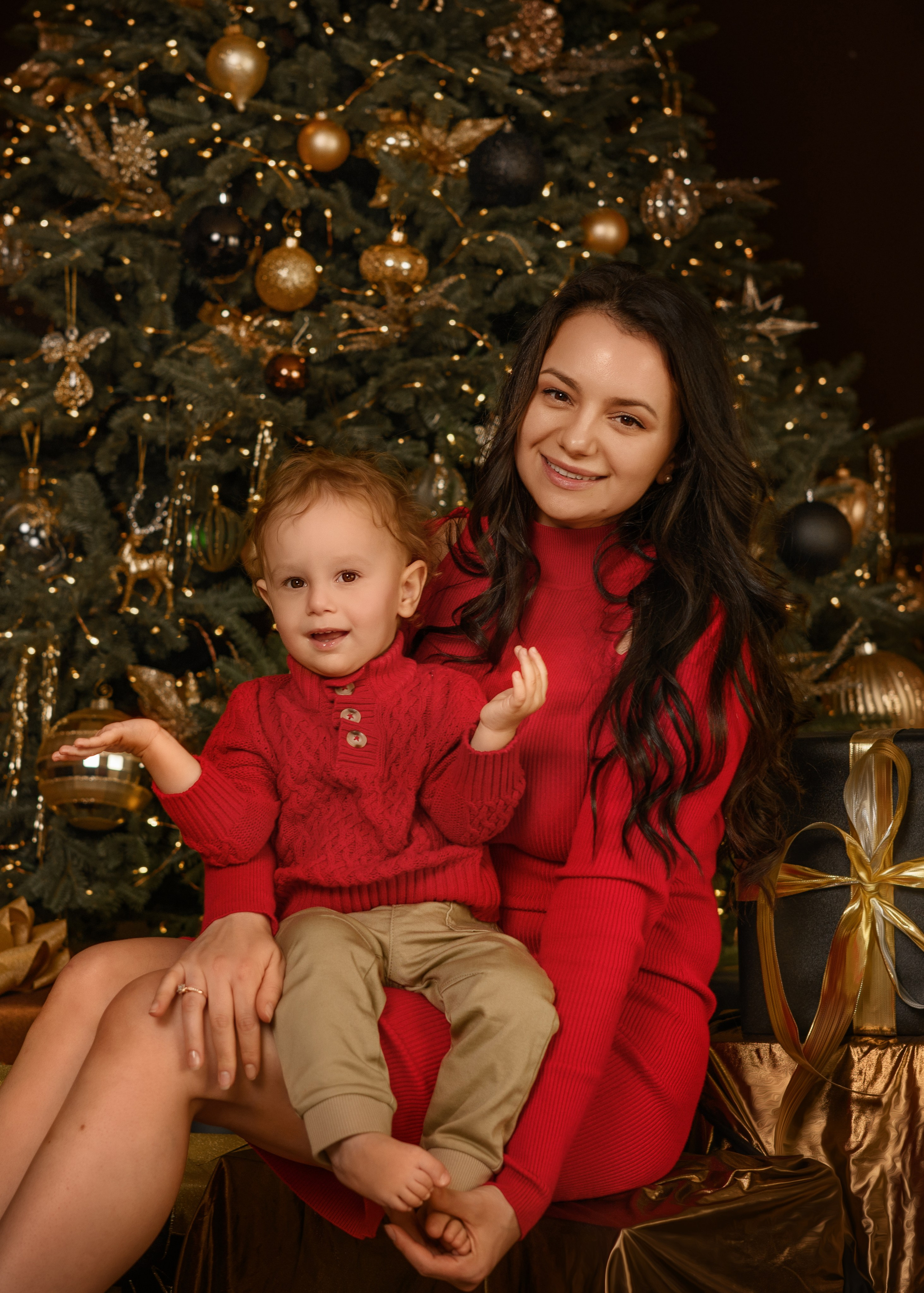 Janna+Nick+son. Wedding & family photography in Seattle area. Helen Michelle photographer