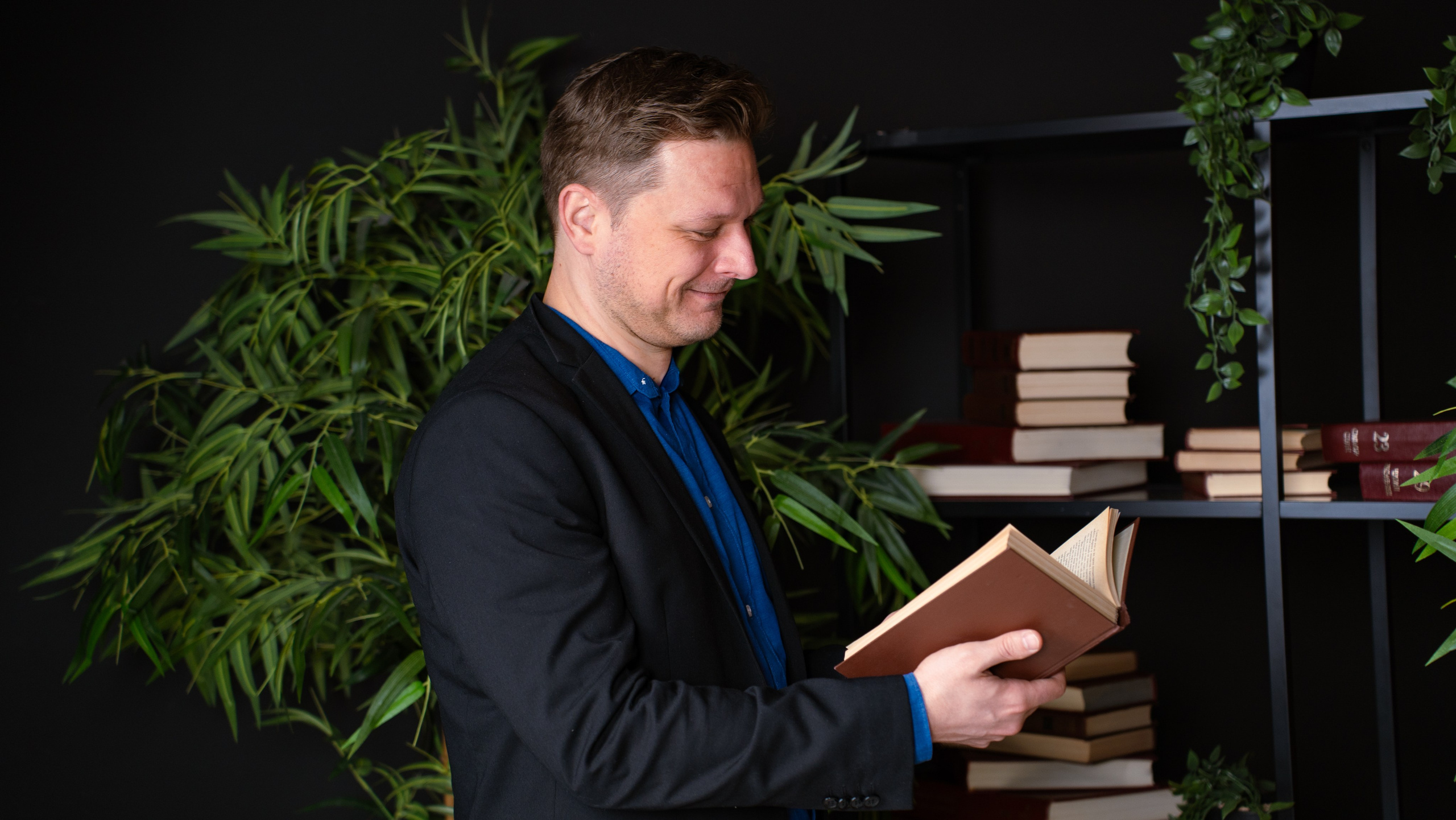 Business Photoshoot in Chisinau. Photographer in Chisinau — Raymond | Portraits, Events & Product Photography