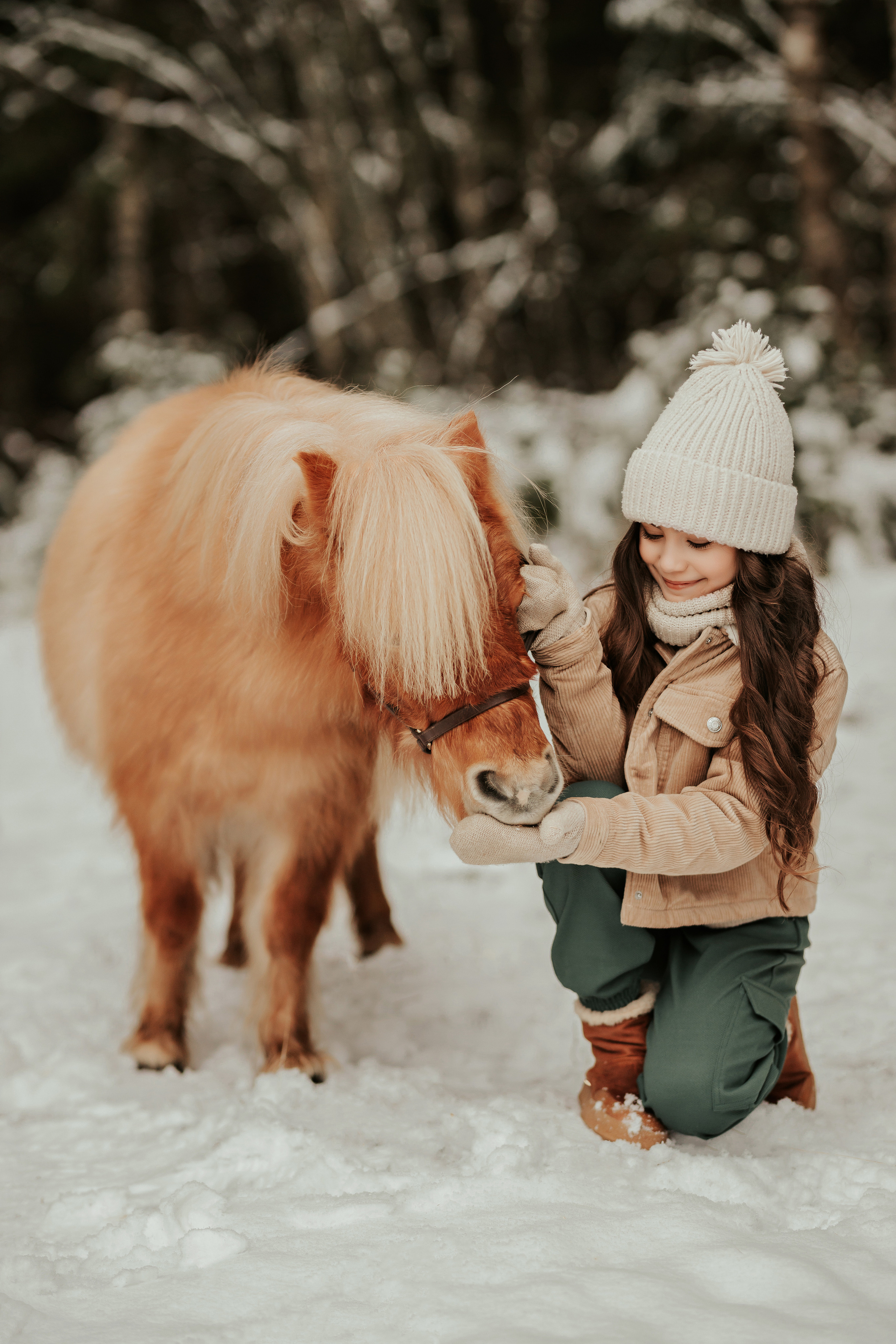 София и Микаэль с пони. ФОТОГРАФ |ЛАТВИЯ | ДАУГАВПИЛС|