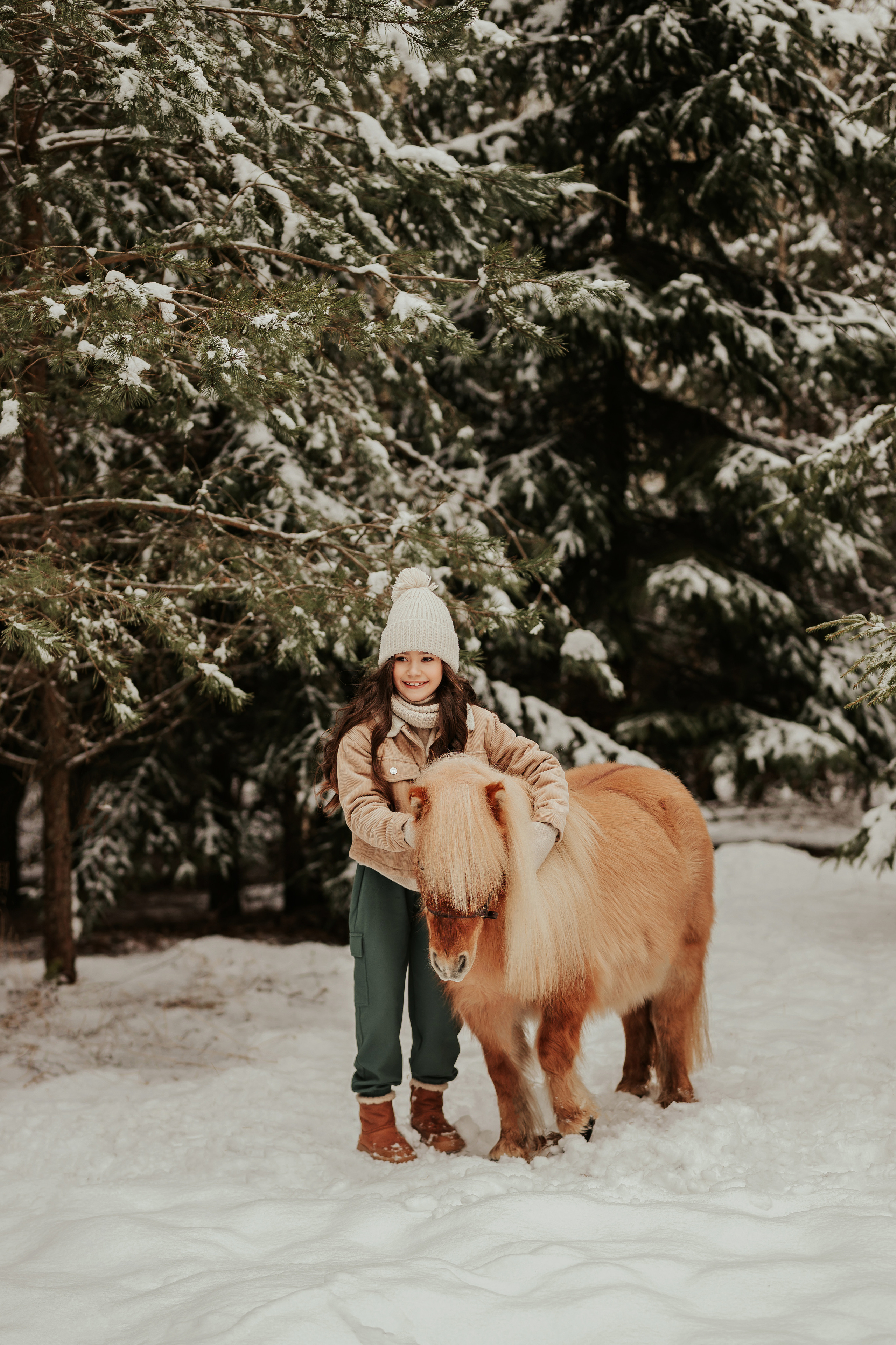 София и Микаэль с пони. ФОТОГРАФ |ЛАТВИЯ | ДАУГАВПИЛС|