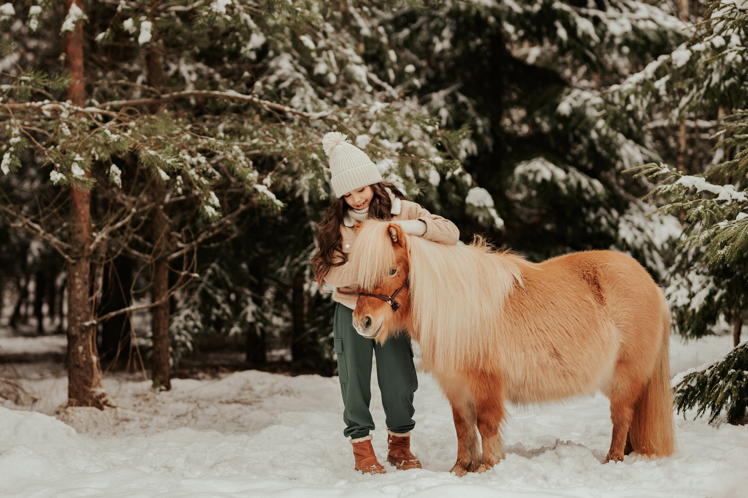 София и Микаэль с пони. ФОТОГРАФ |ЛАТВИЯ | ДАУГАВПИЛС|